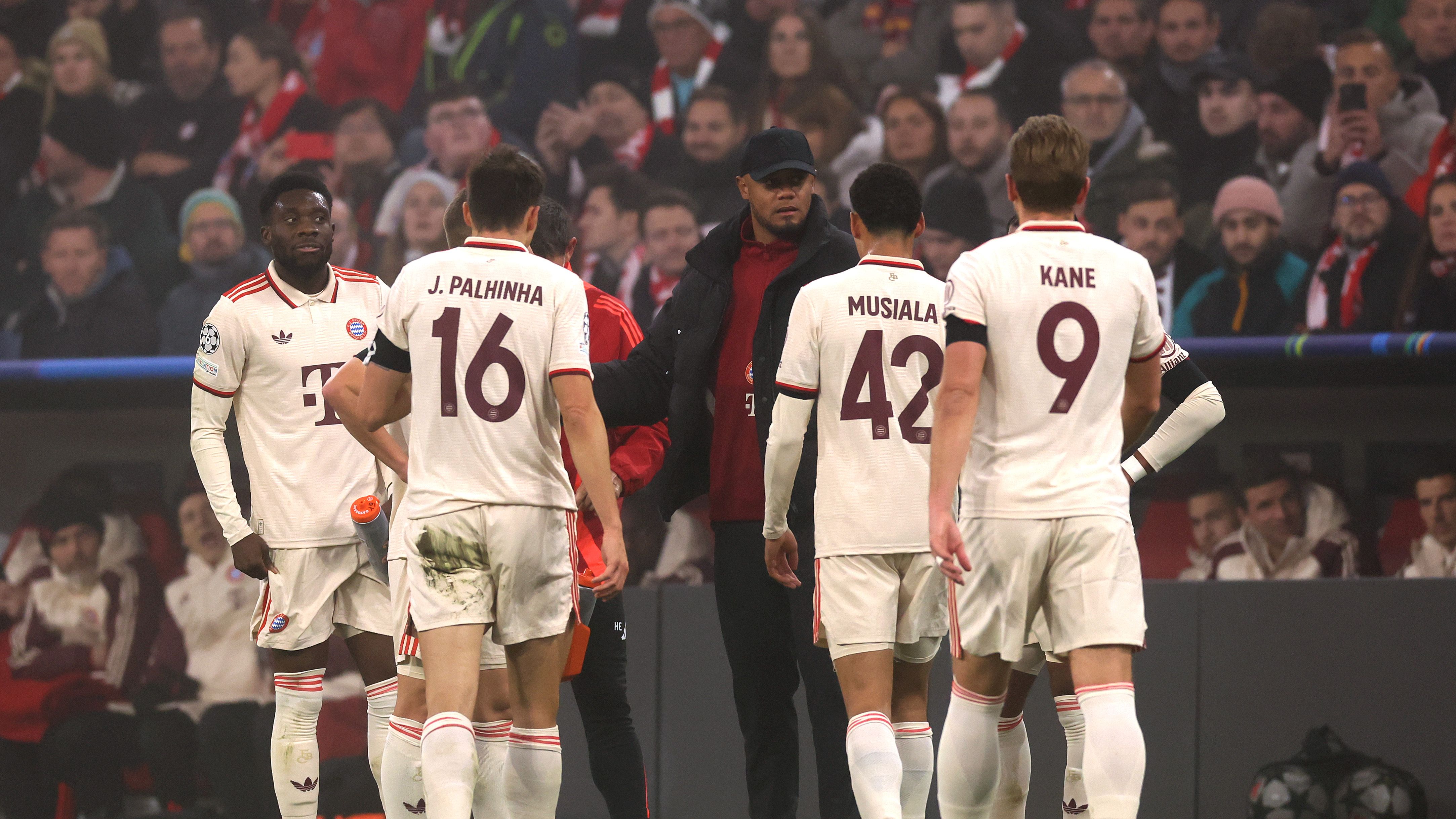 FC Bayern München v SL Benfica - UEFA Champions League 2024/25 League Phase MD4