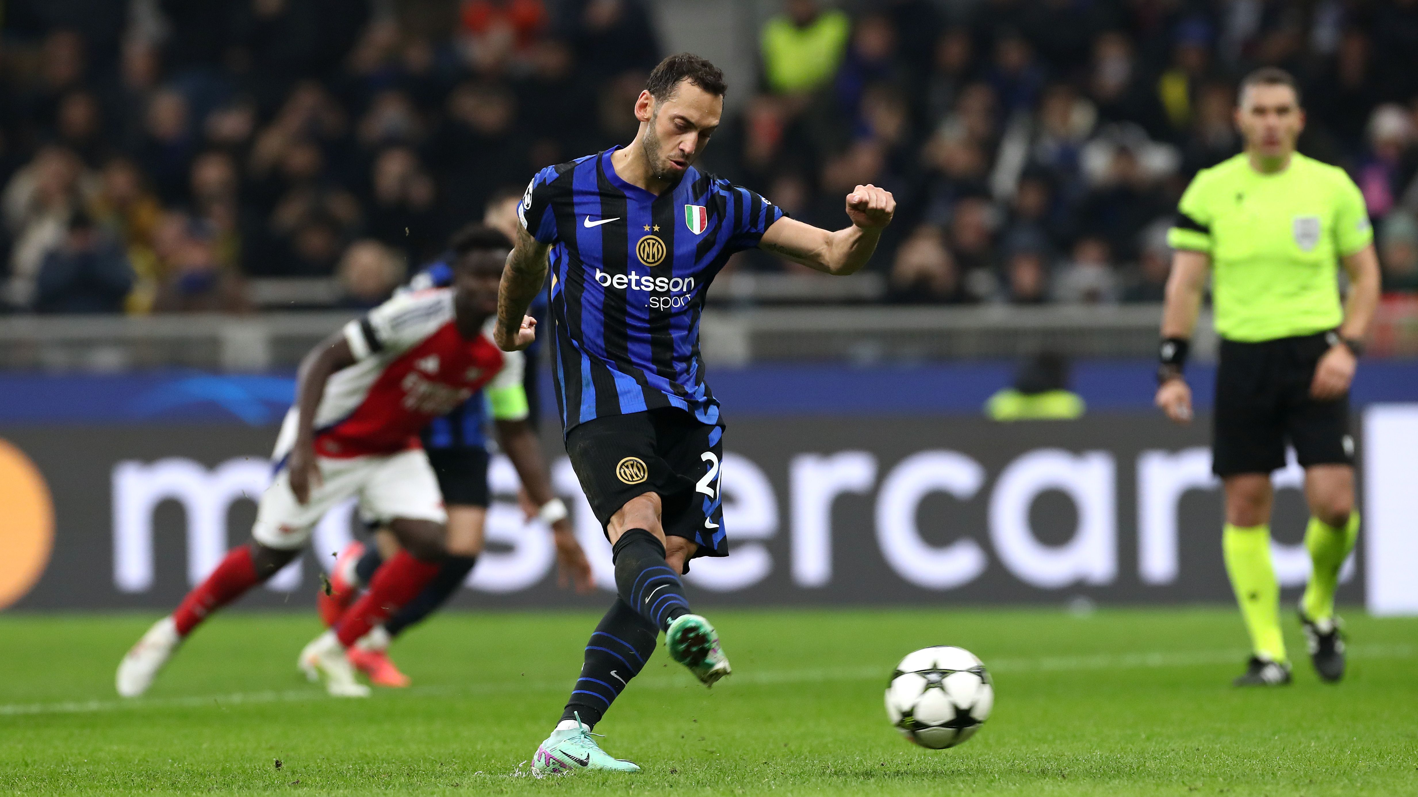 FC Internazionale Milano v Arsenal FC - UEFA Champions League 2024/25 League Phase MD4