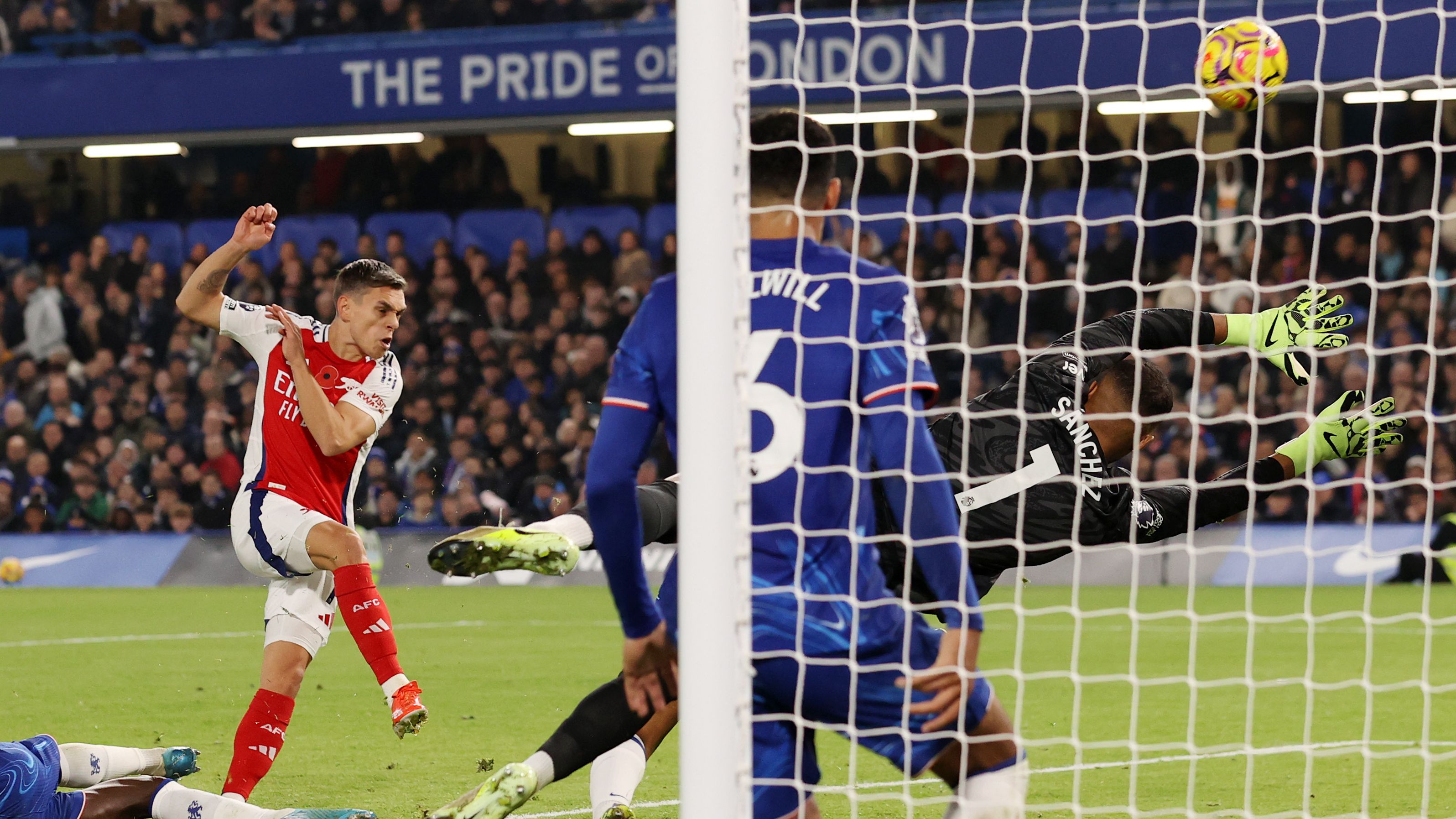 Chelsea FC v Arsenal FC - Premier League