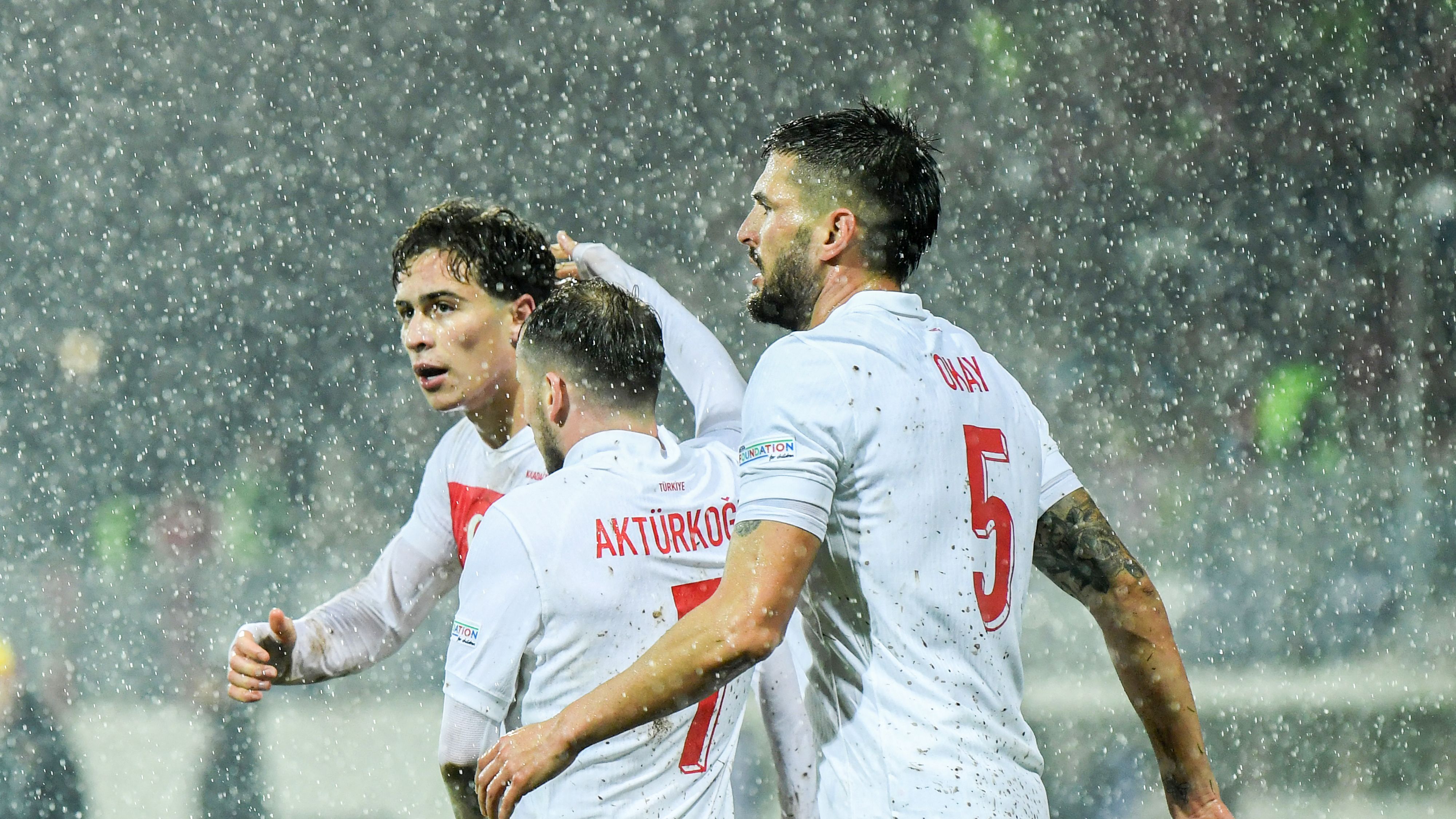 FBL-EUR-NATIONS-MNE-TUR