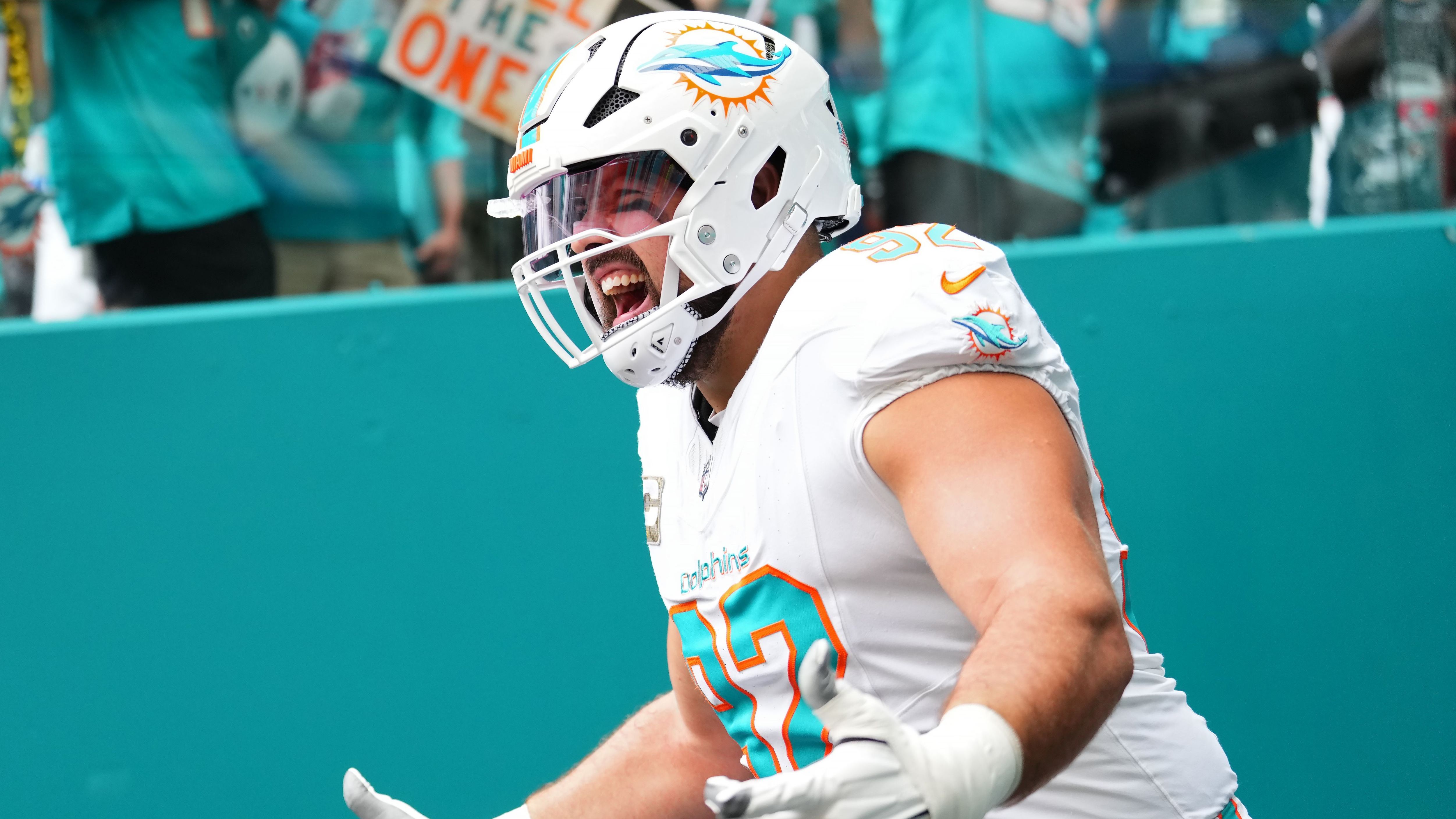 Las Vegas Raiders v Miami Dolphins