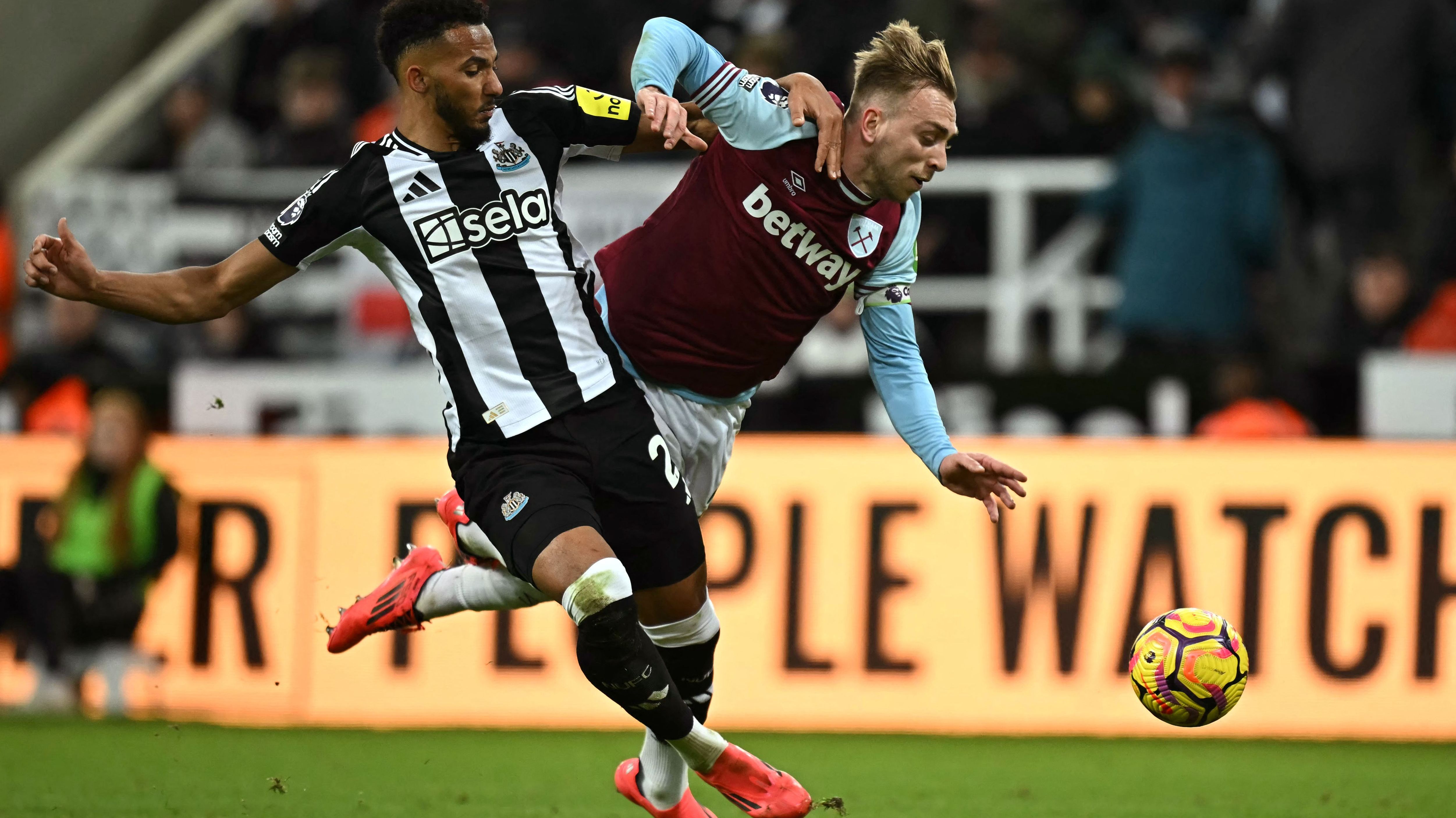 FBL-ENG-PR-NEWCASTLE-WEST HAM