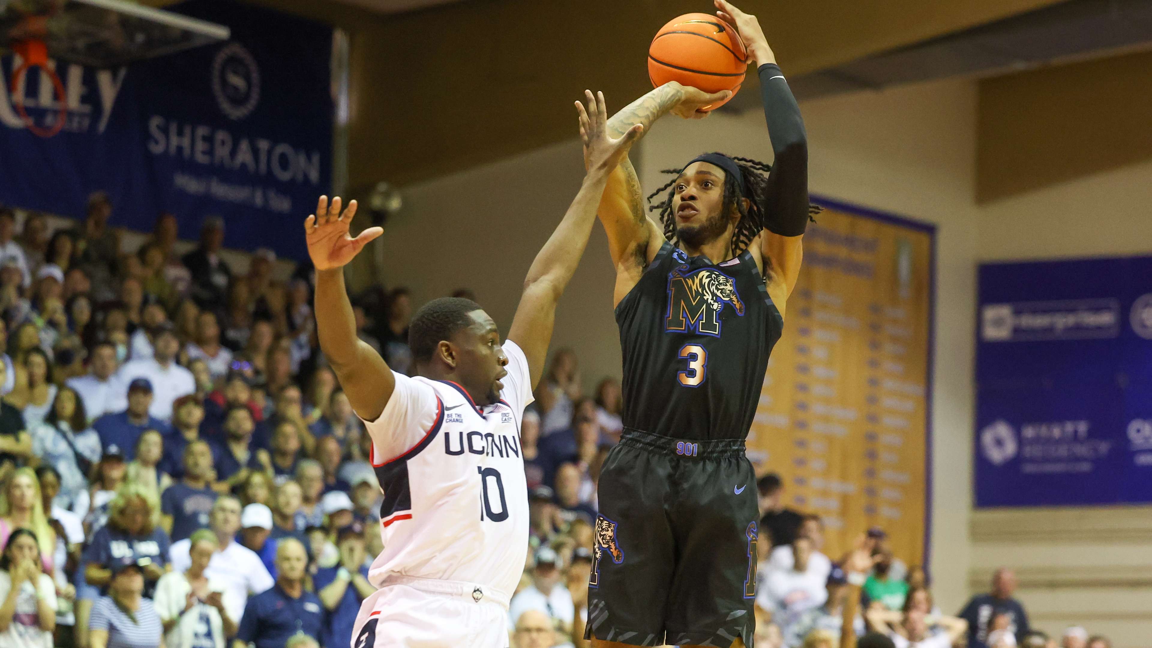 Maui Invitational - Memphis v UCONN