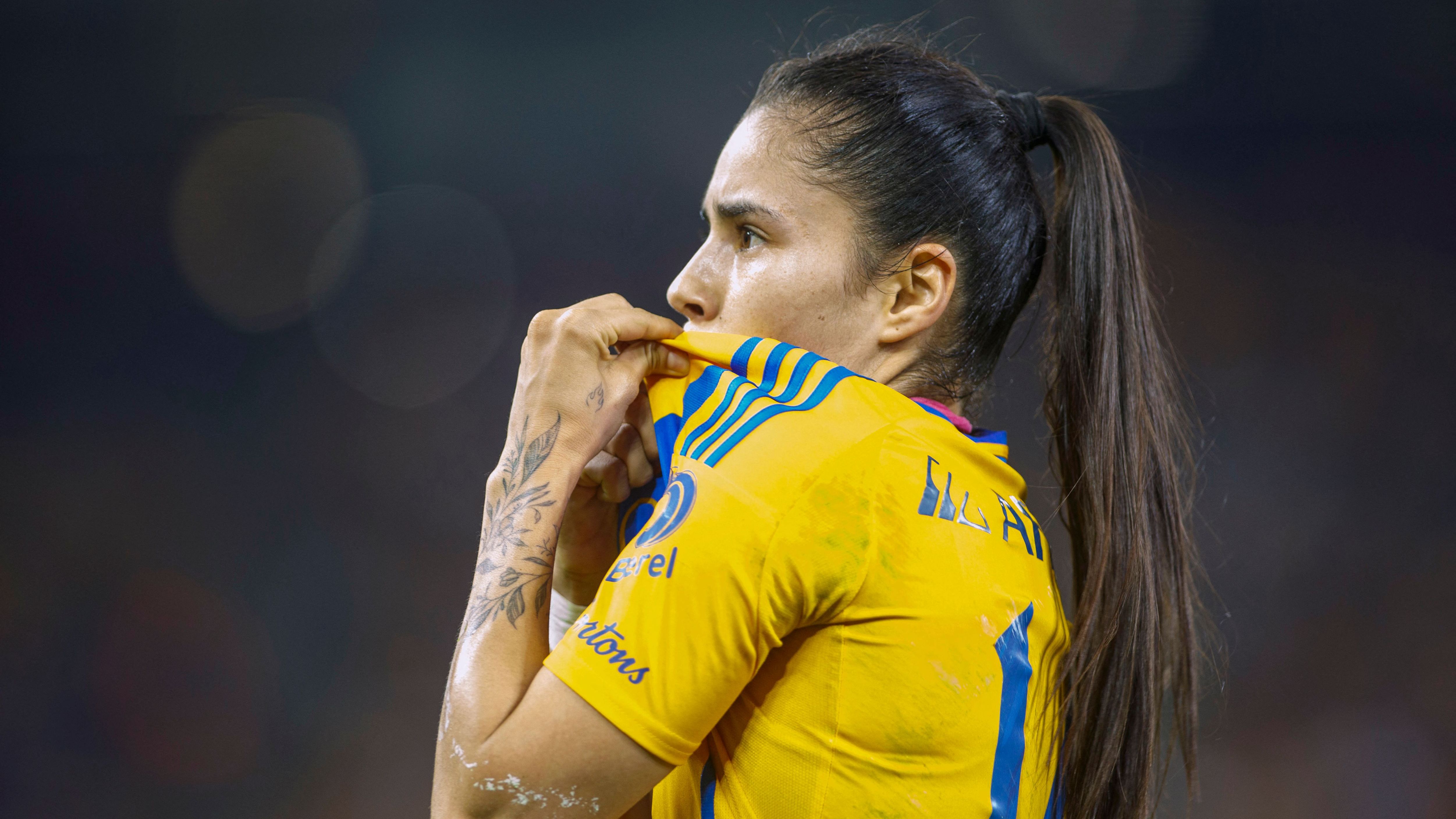 FBL-MEX-WOMEN-TIGRES-RAYADAS