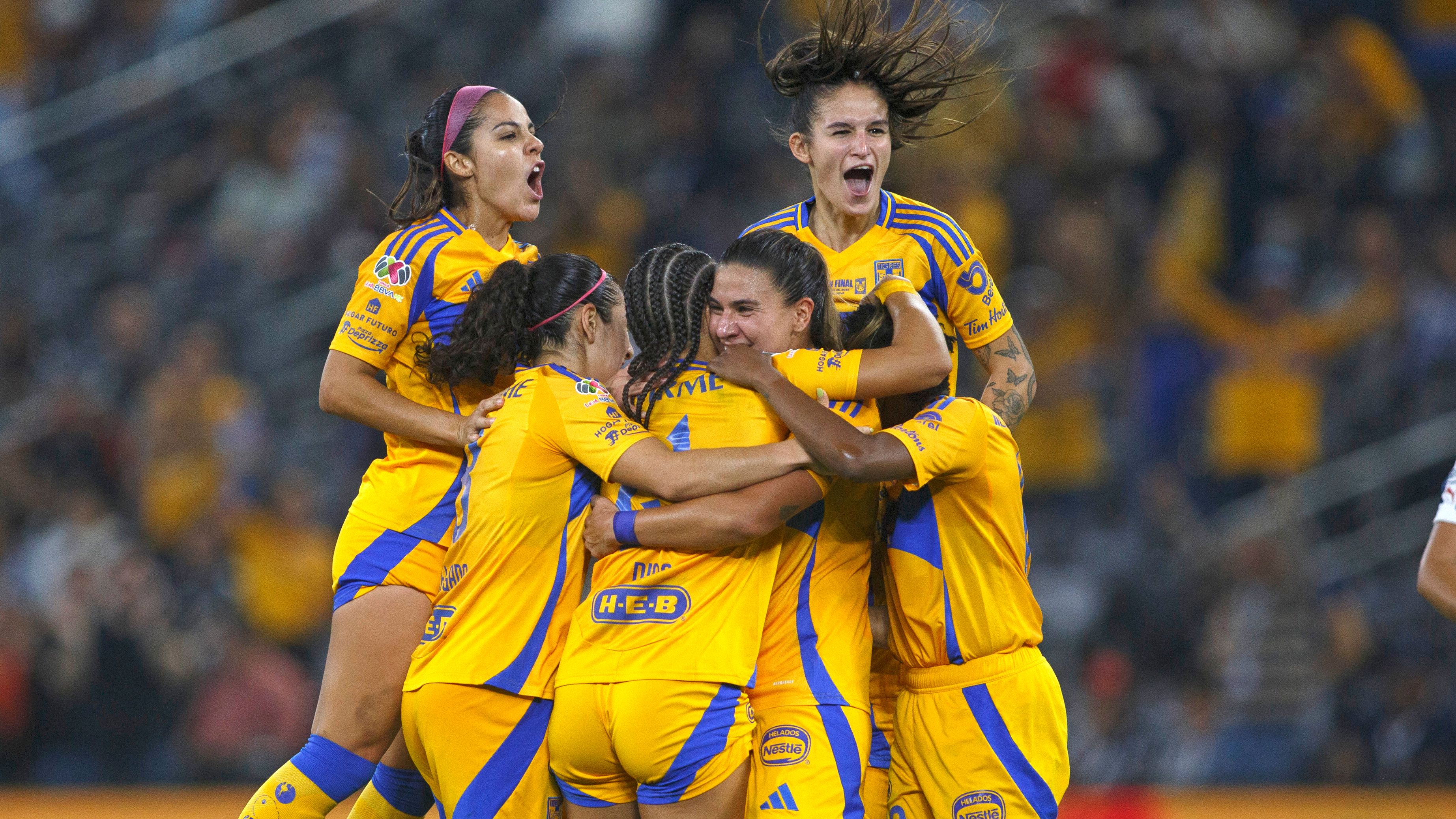 FBL-MEX-WOMEN-TIGRES-RAYADAS