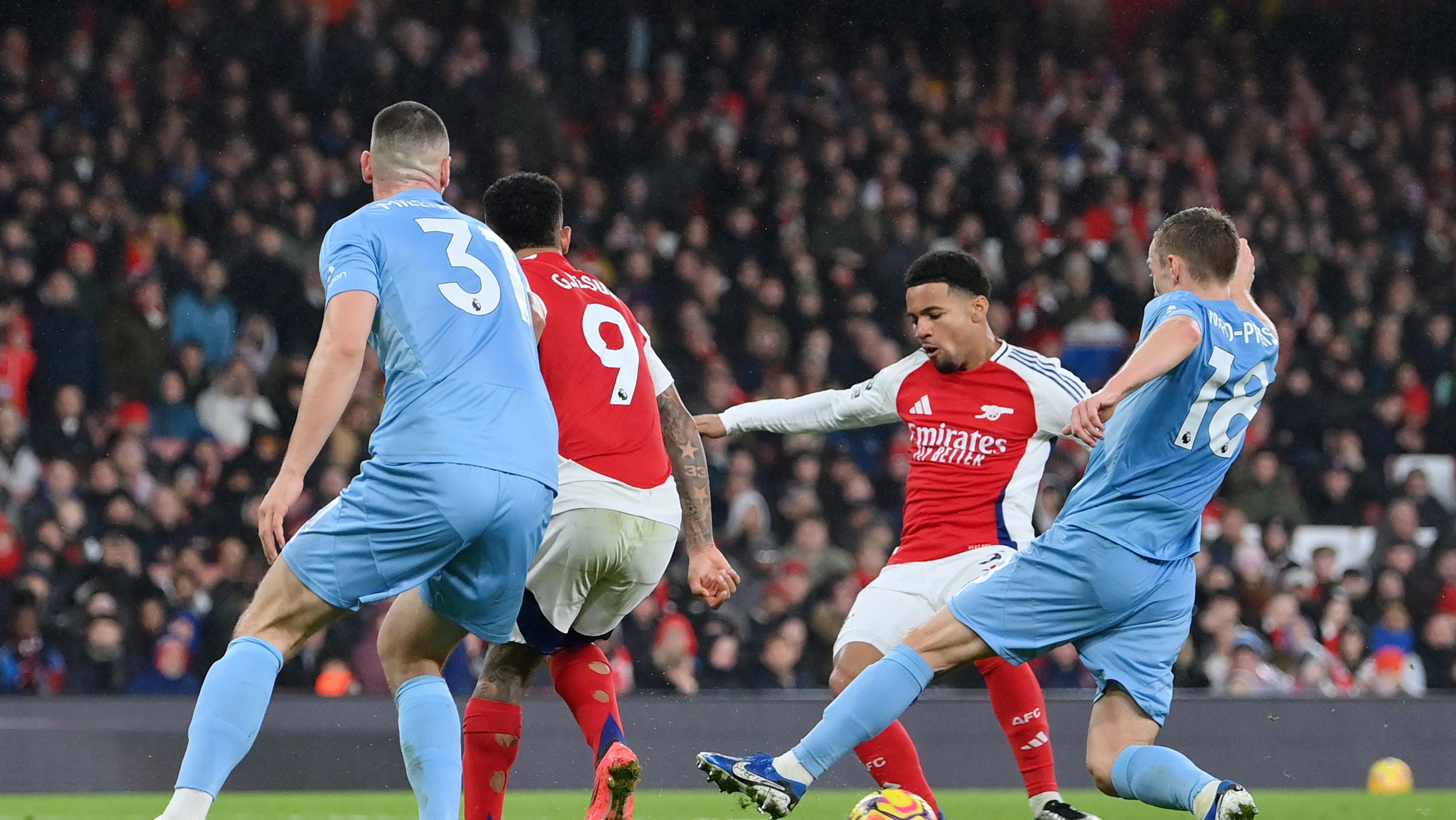 Arsenal FC v Nottingham Forest FC - Premier League