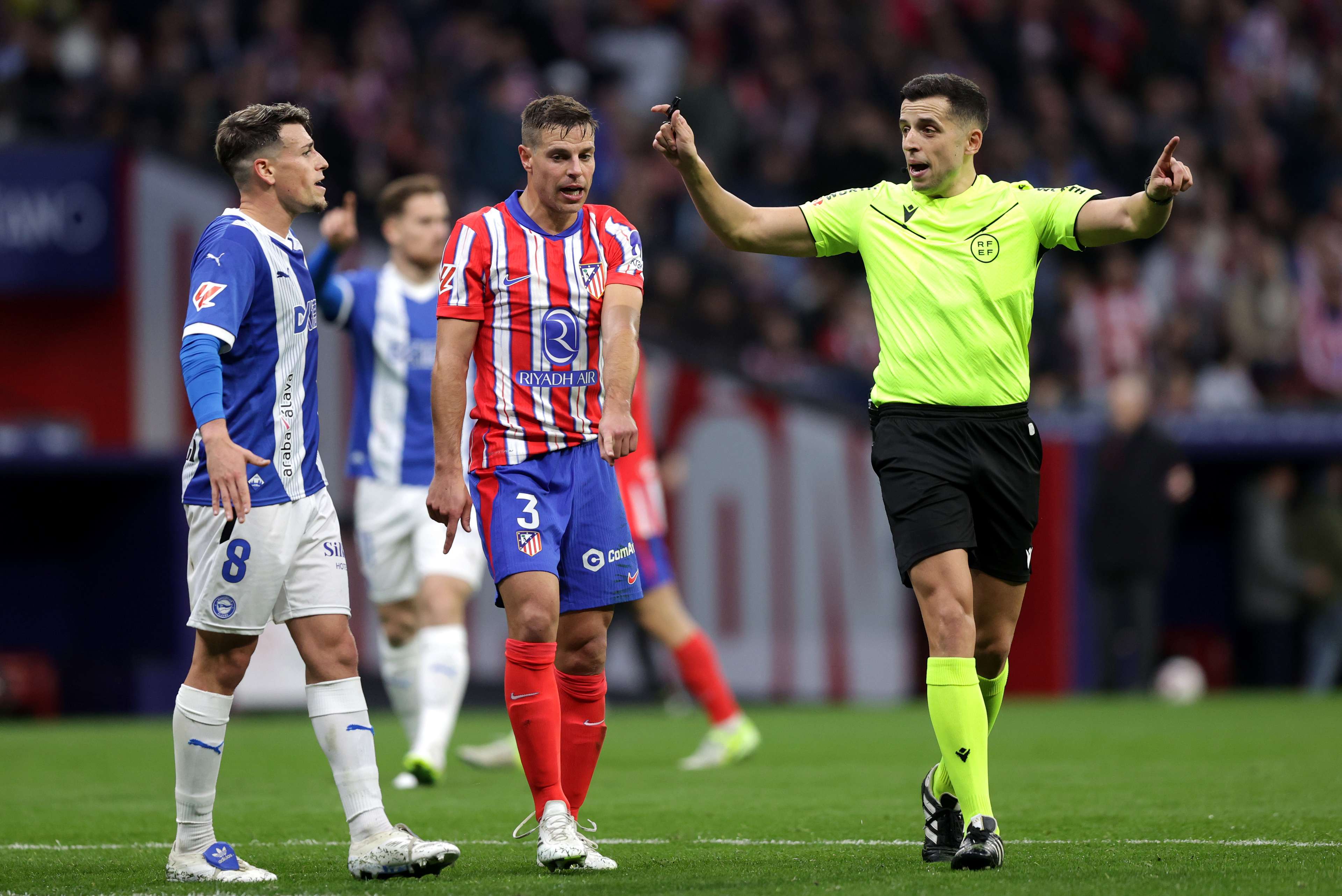 Atletico de Madrid v Deportivo Alaves - La Liga EA Sports