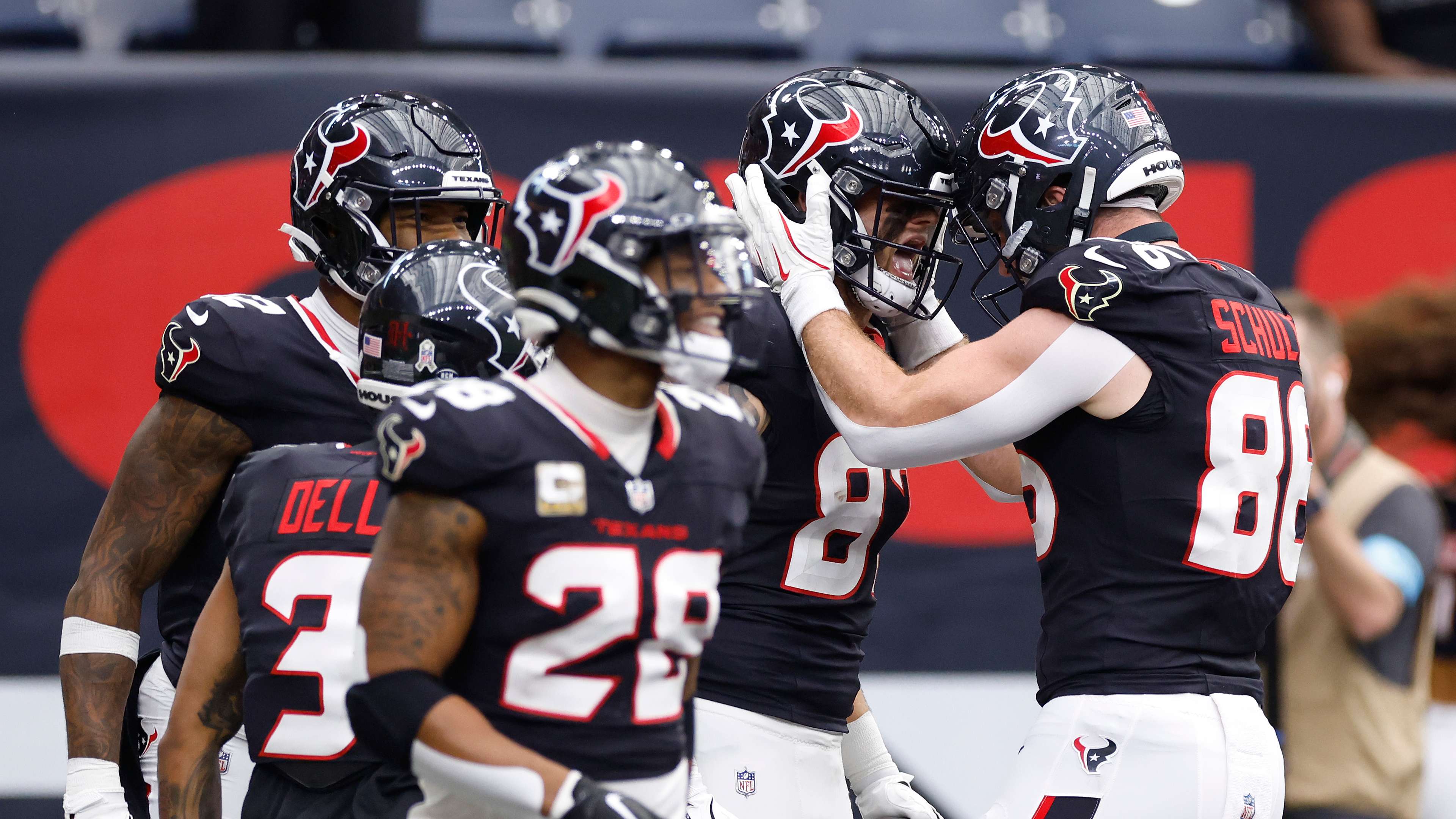 Tennessee Titans v Houston Texans