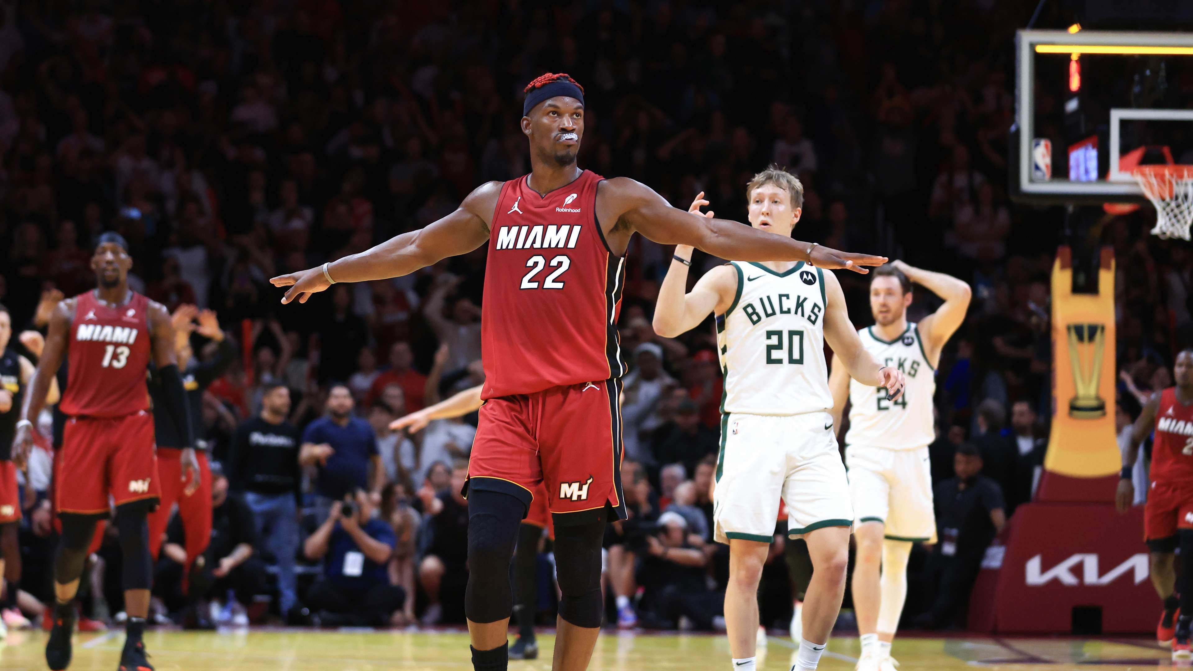 Milwaukee Bucks v Miami Heat - Emirates NBA Cup