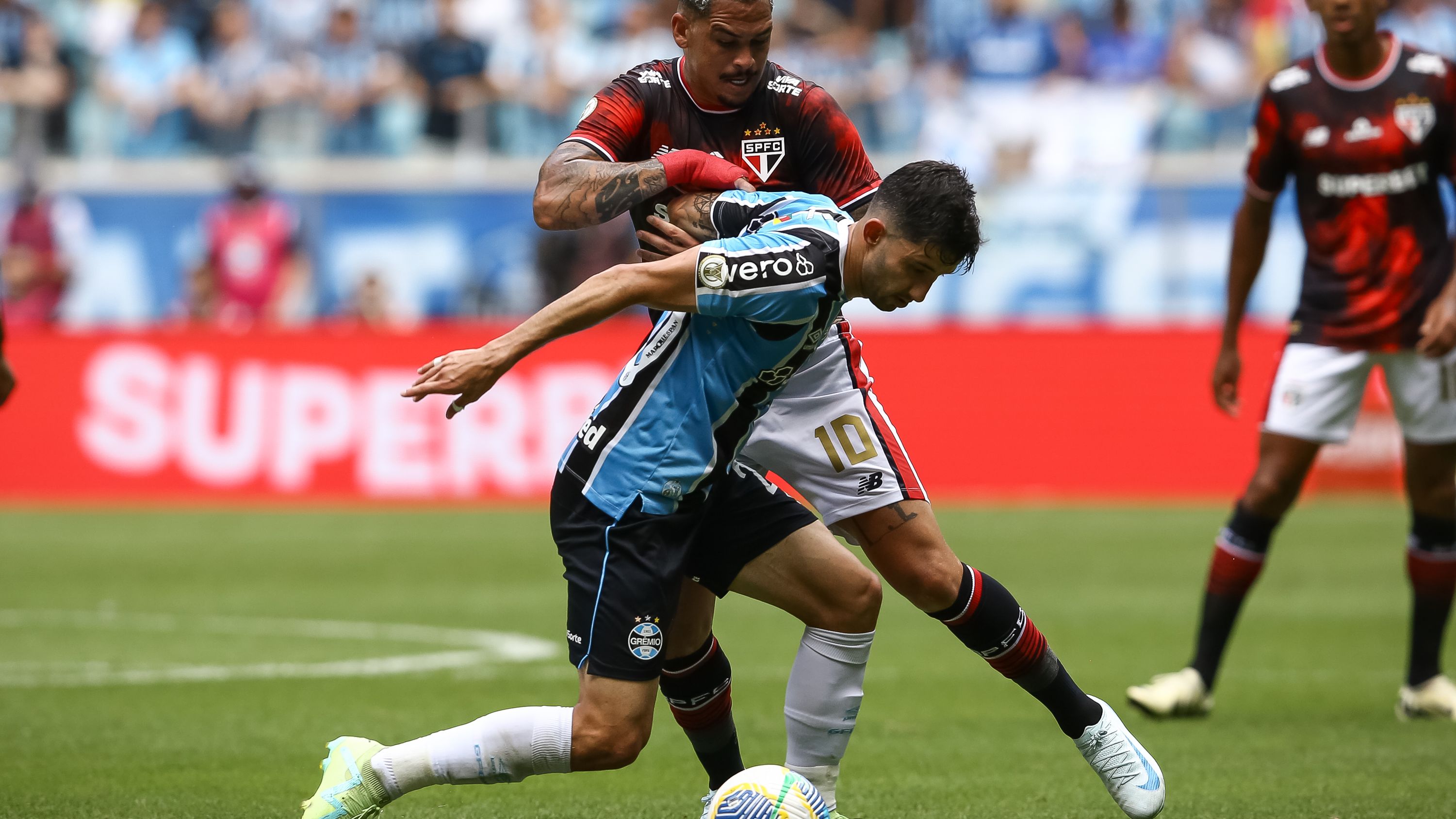 NÃO VEM? Palmeiras pode perder contratação de Villasanti para outro grande clube brasileiro