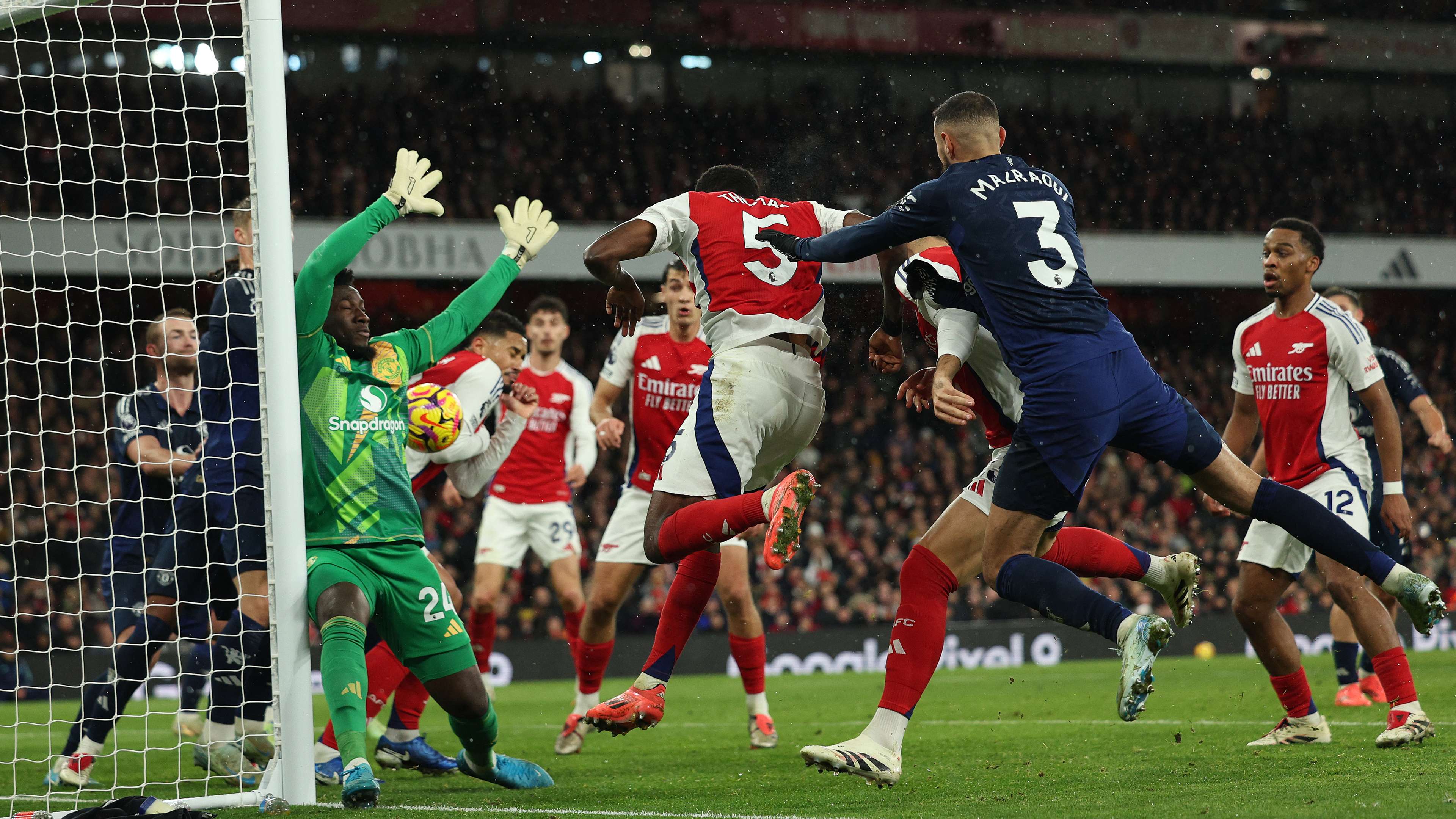 FBL-ENG-PR-ARSENAL-MAN UTD