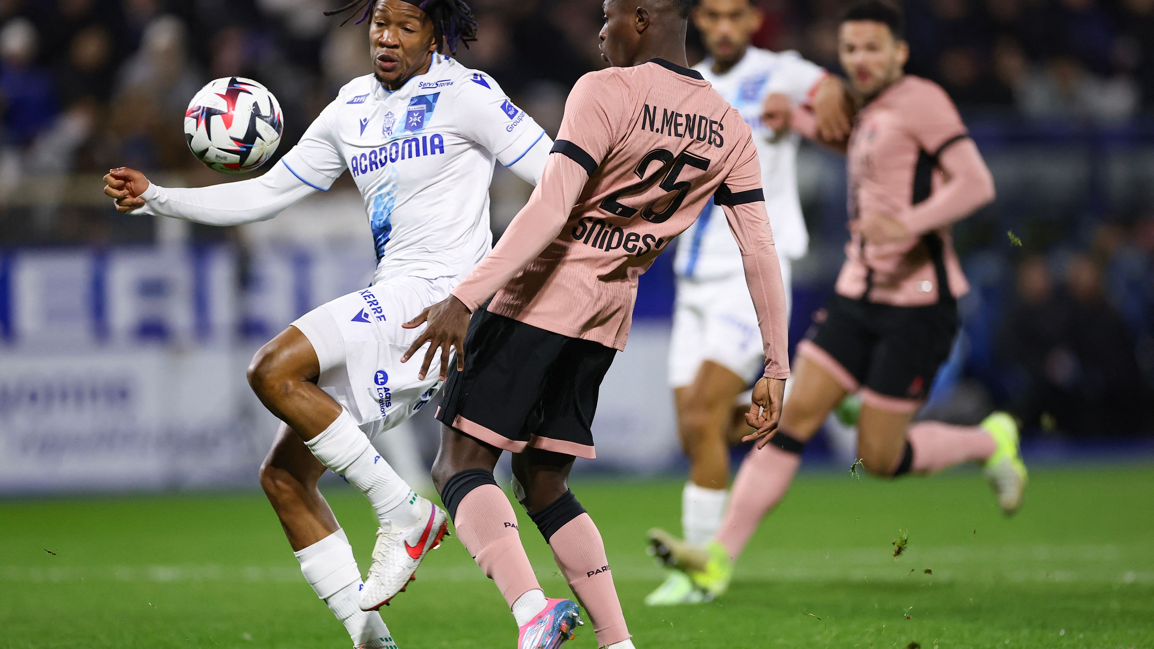 FBL-FRA-LIGUE1-AUXERRE-PSG