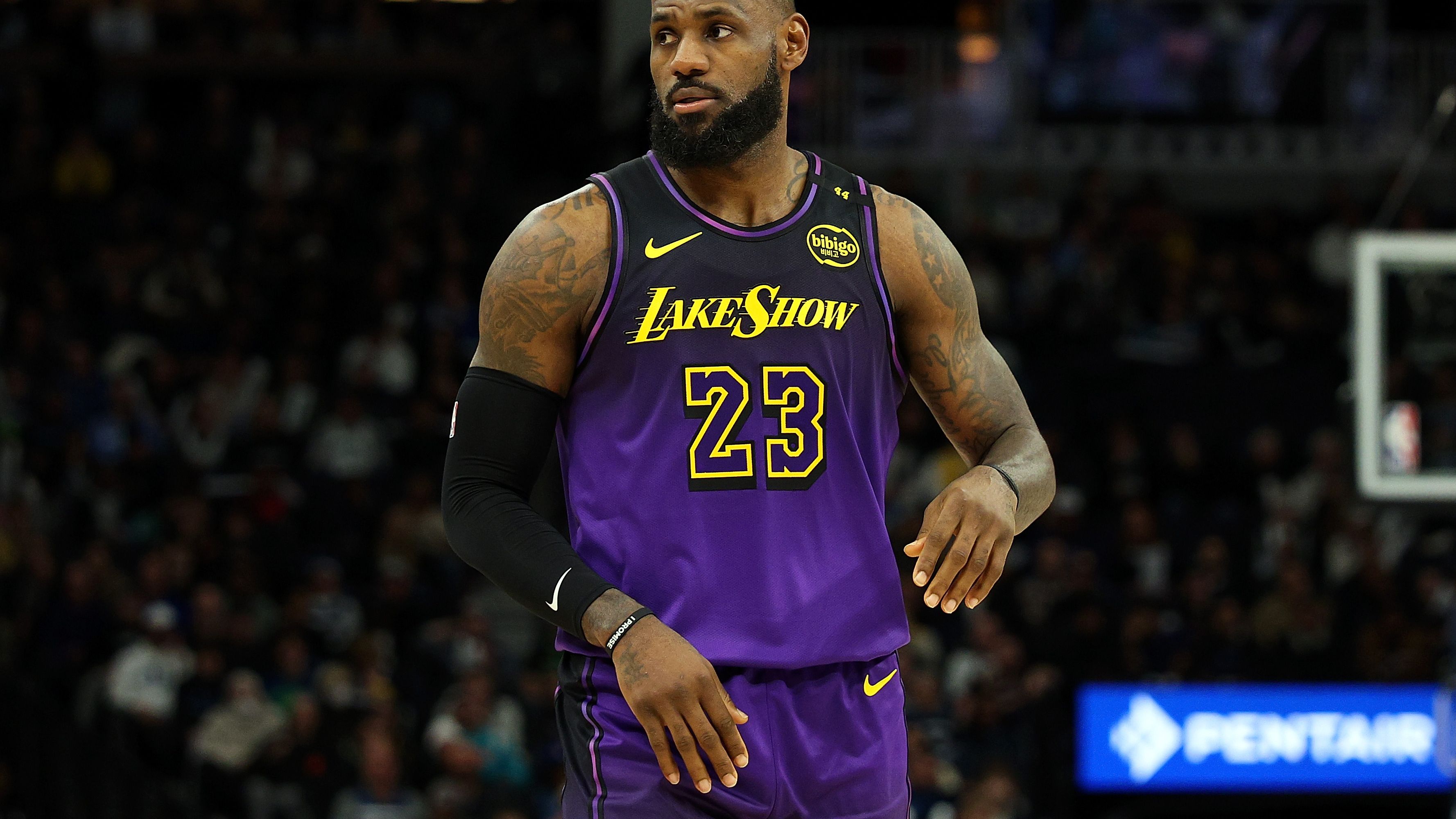 Los Angeles Lakers v Minnesota Timberwolves