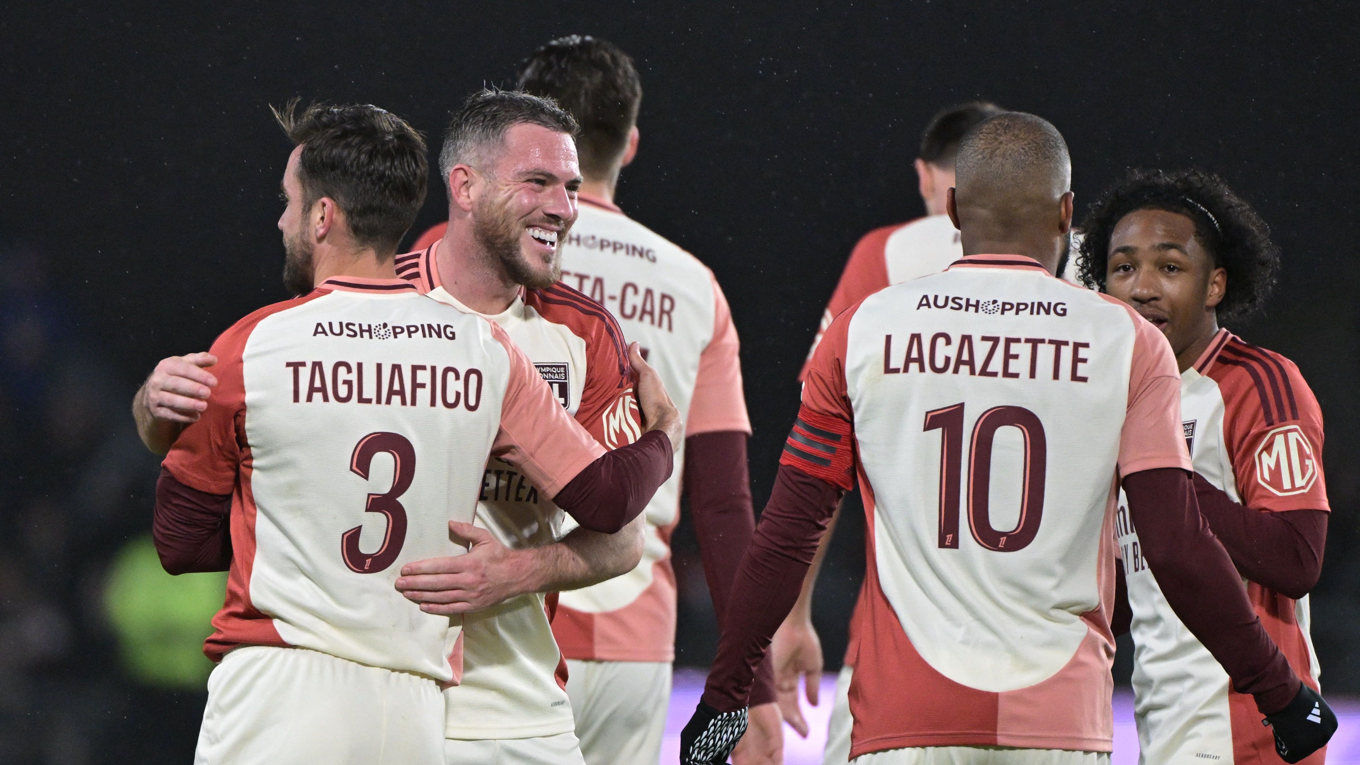 FBL-FRA-LIGUE1-ANGERS-LYON