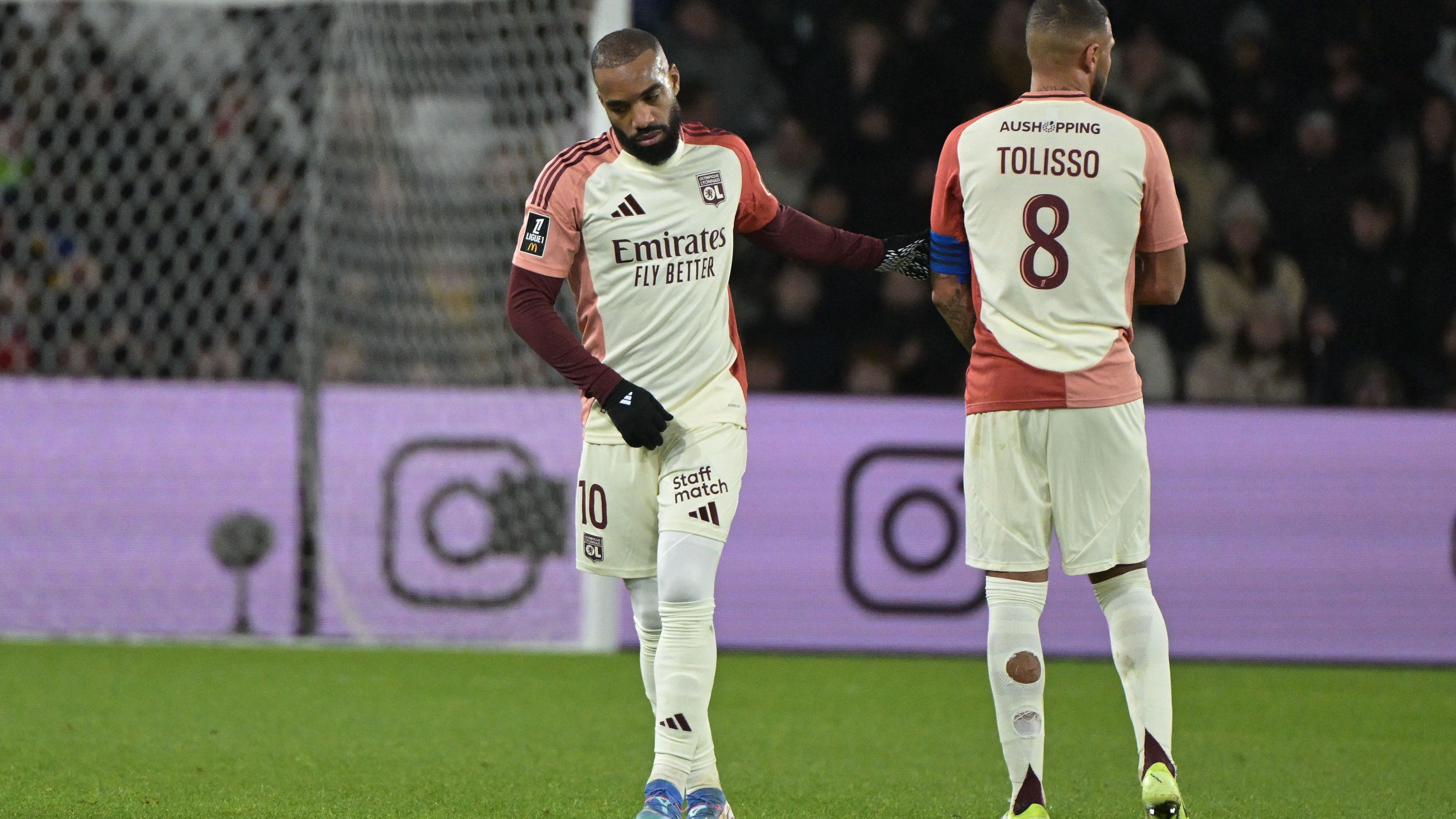 FBL-FRA-LIGUE1-ANGERS-LYON