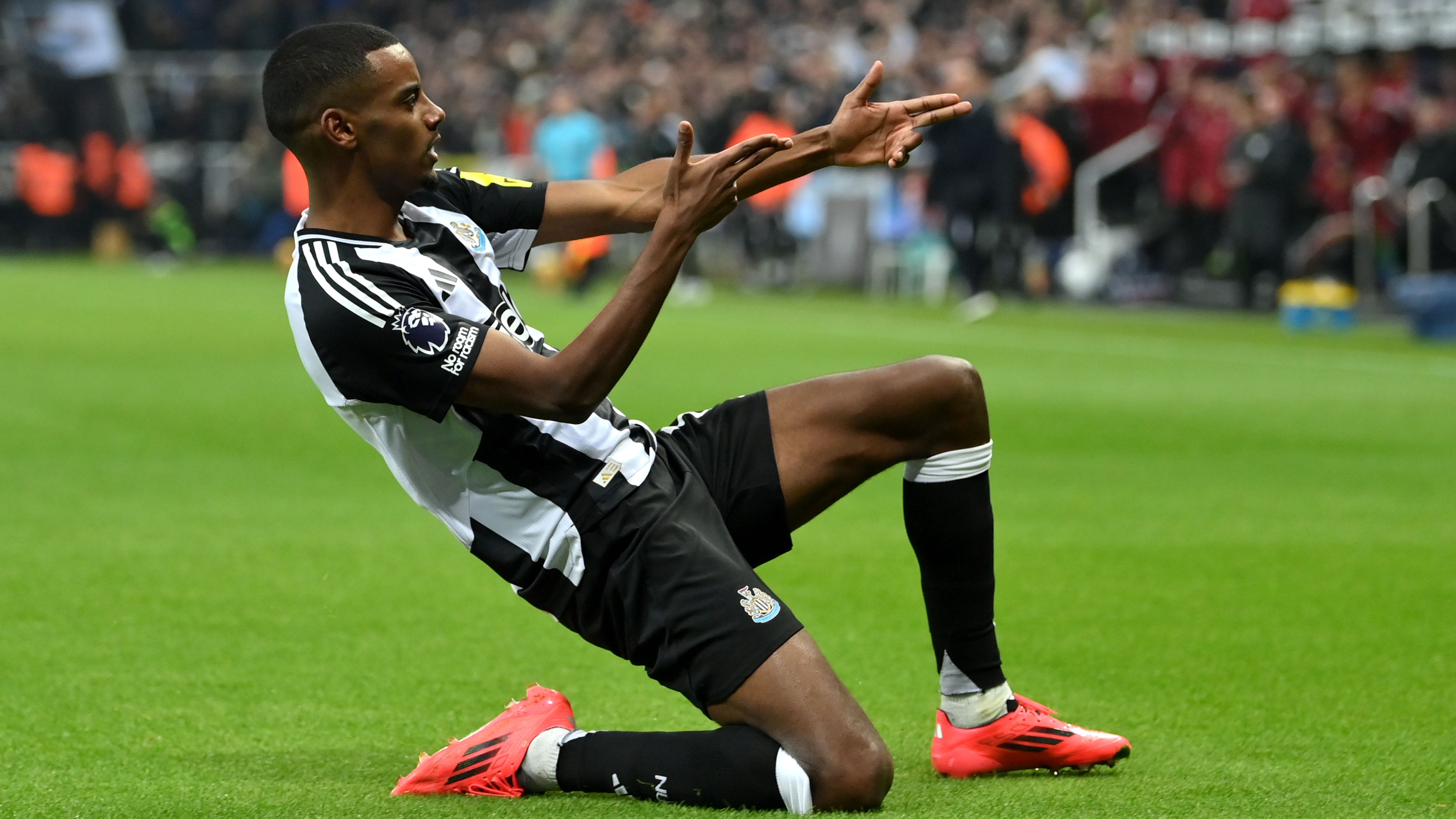 Newcastle United FC v Liverpool FC - Premier League