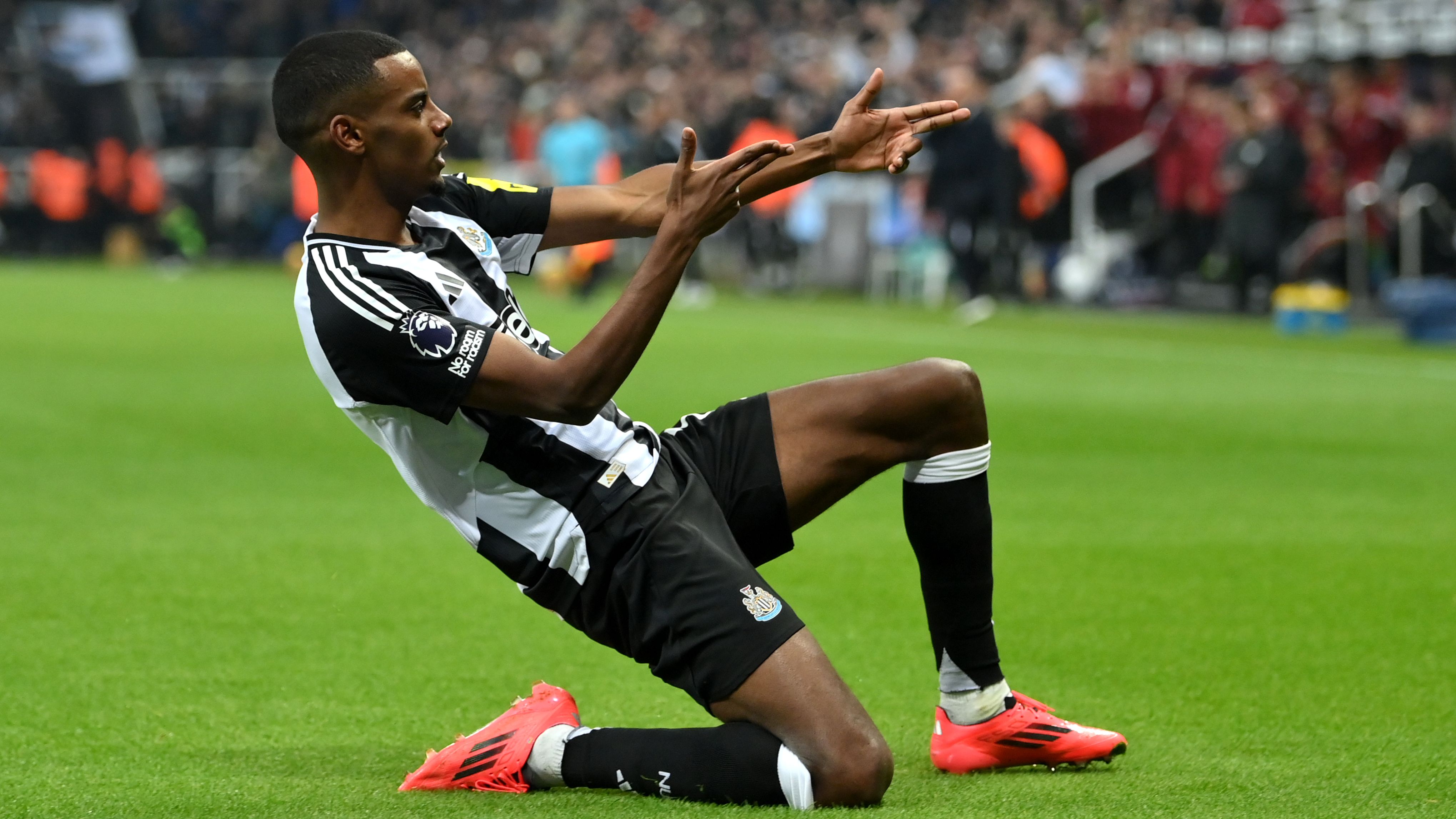 Newcastle United FC v Liverpool FC - Premier League