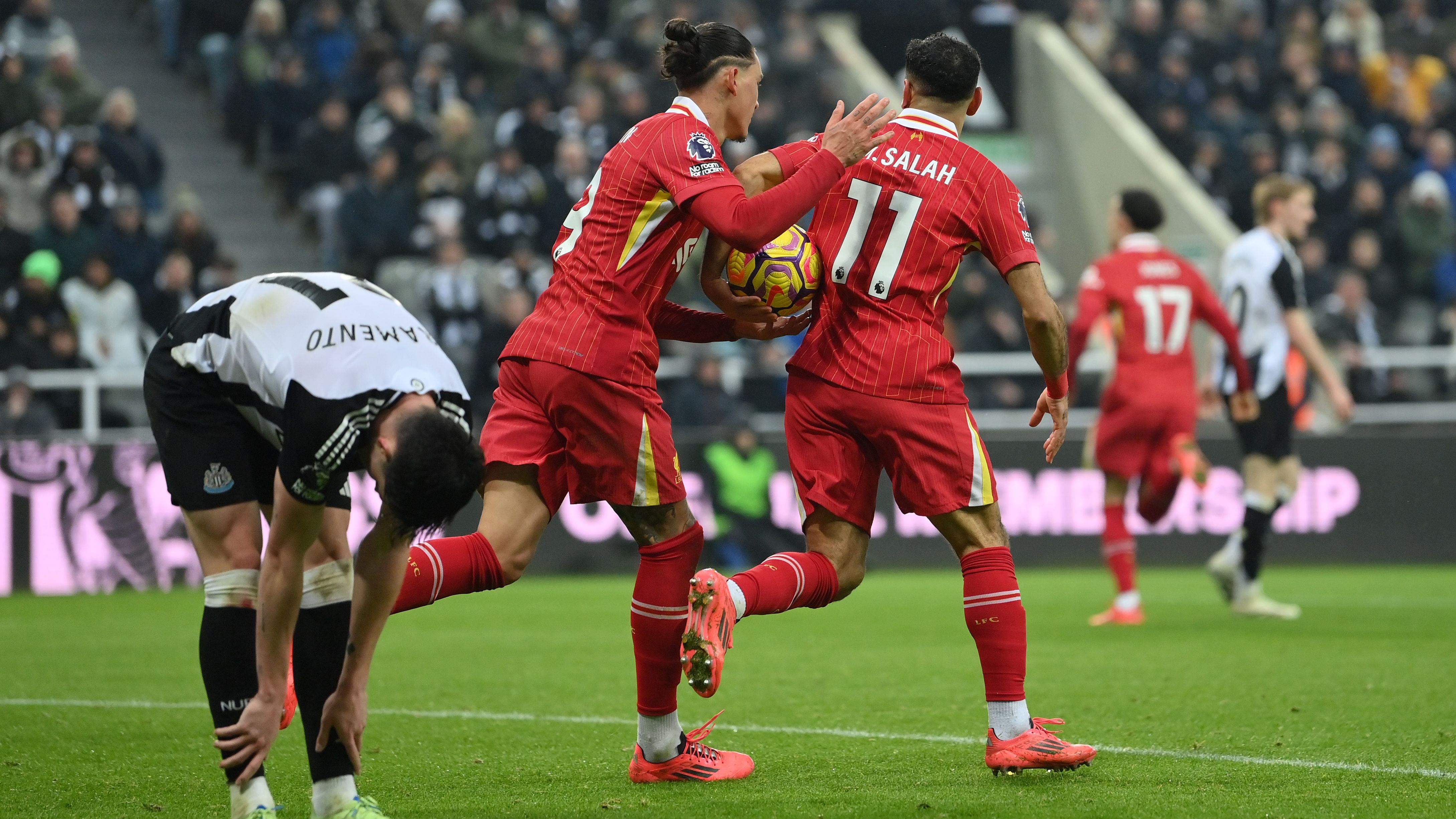 Newcastle United FC v Liverpool FC - Premier League