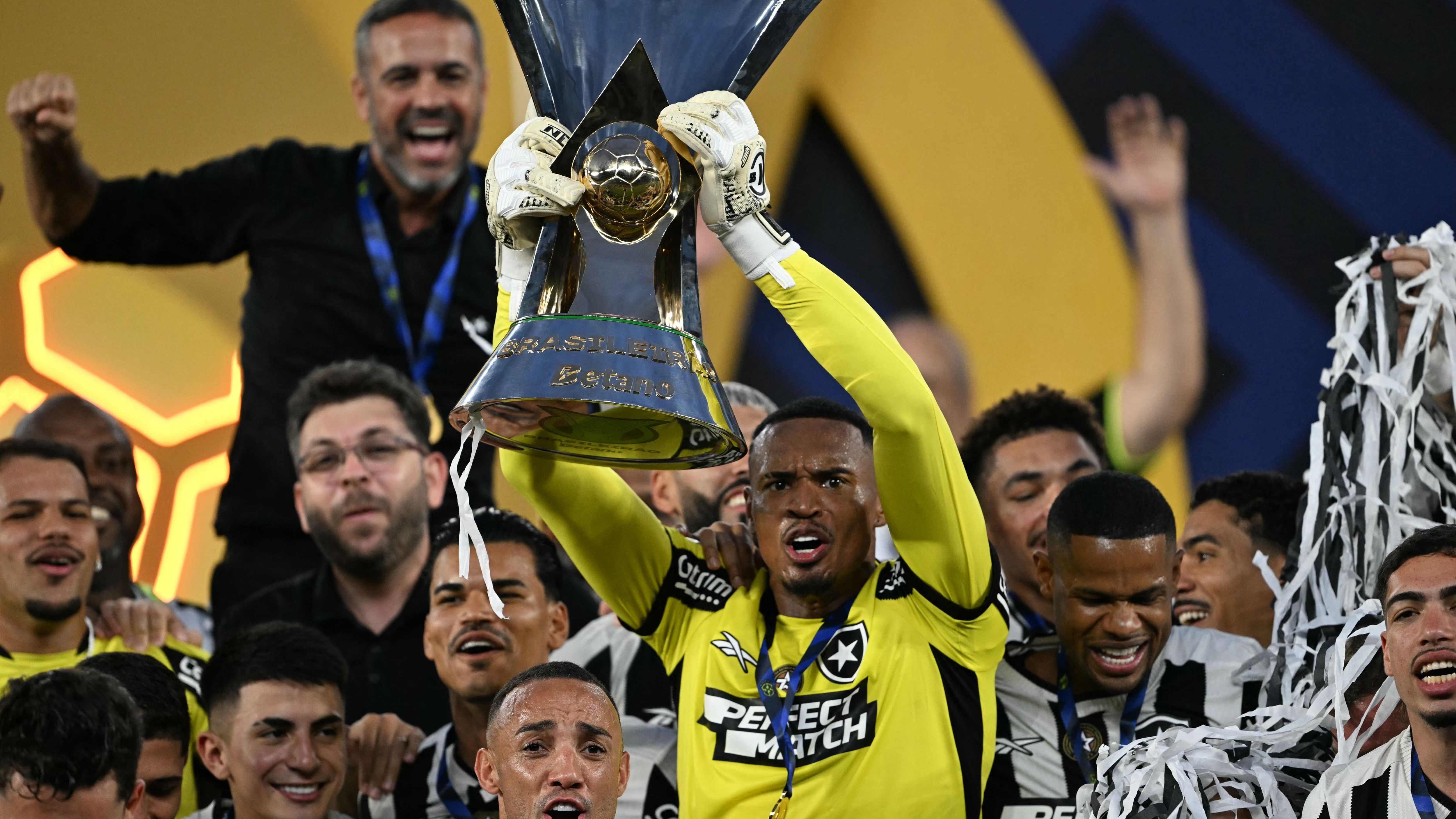 TOPSHOT-FBL-BRA-BOTAFOGO-SAO PAULO