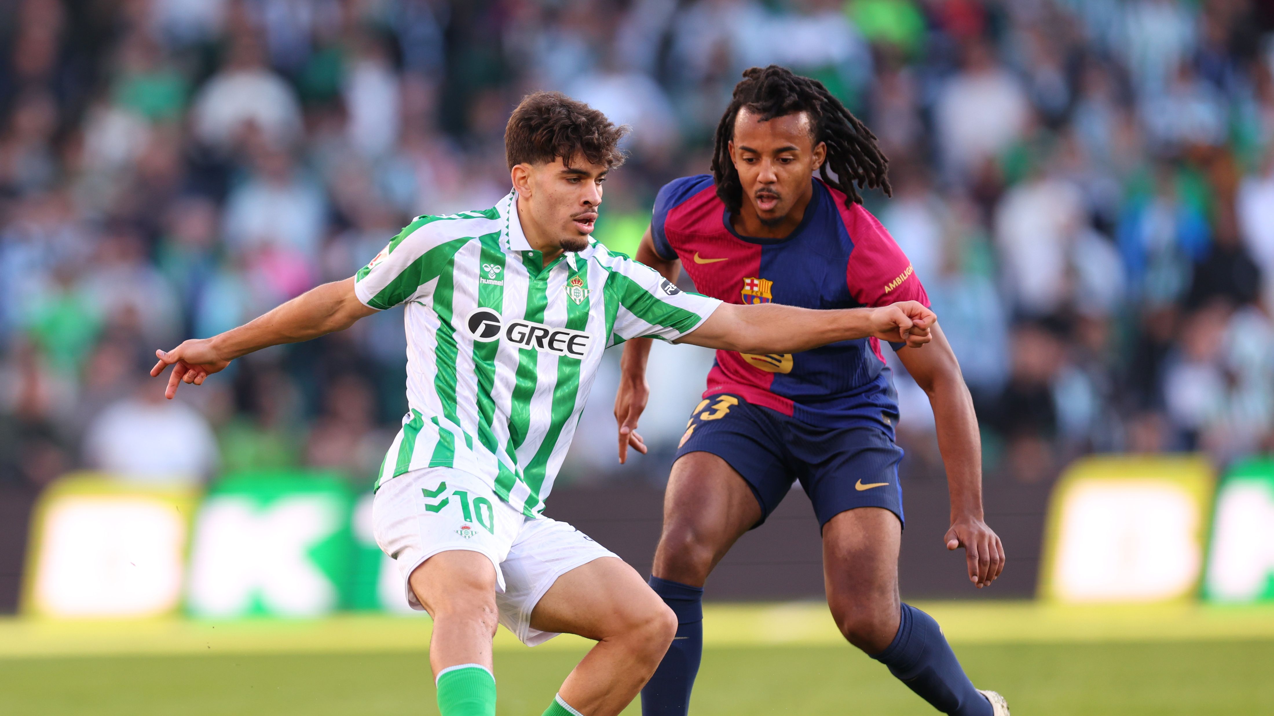 Real Betis Balompie v FC Barcelona - La Liga EA Sports