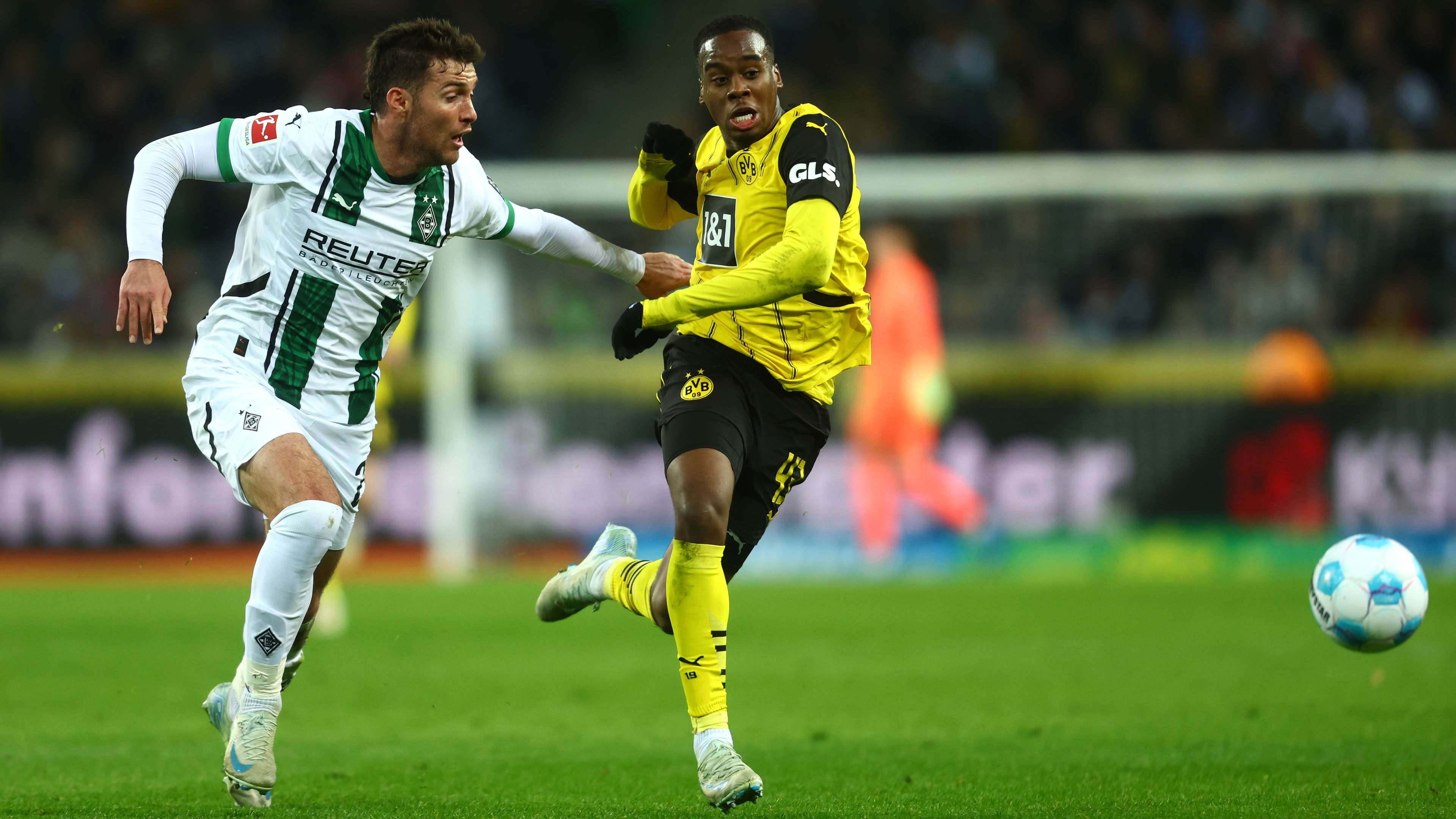 Borussia Mönchengladbach v Borussia Dortmund - Bundesliga