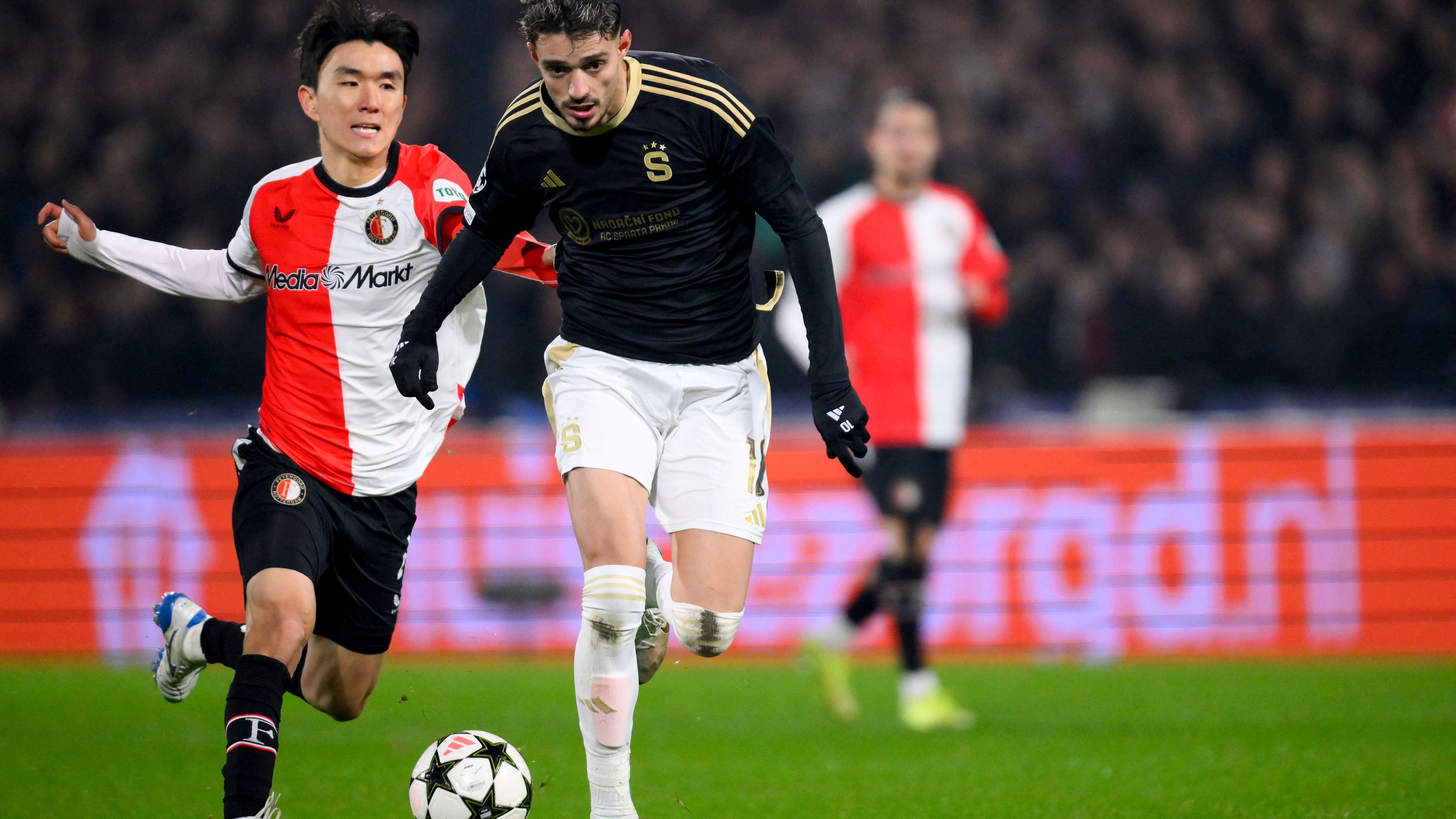 FBL-EUR-C1-FEYENOORD-SPARTA