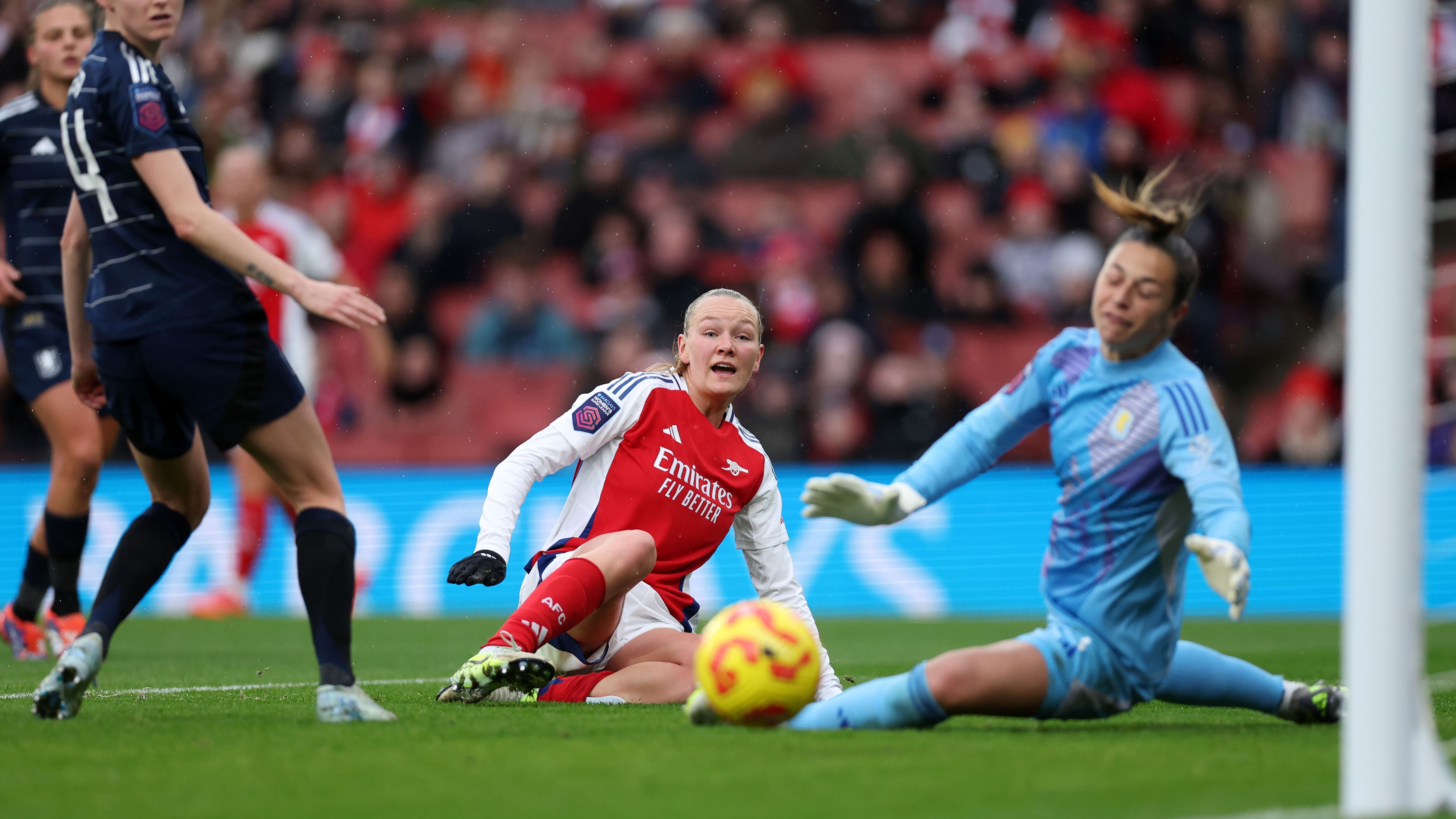 Arsenal v Aston Villa - Barclays Women's Super League