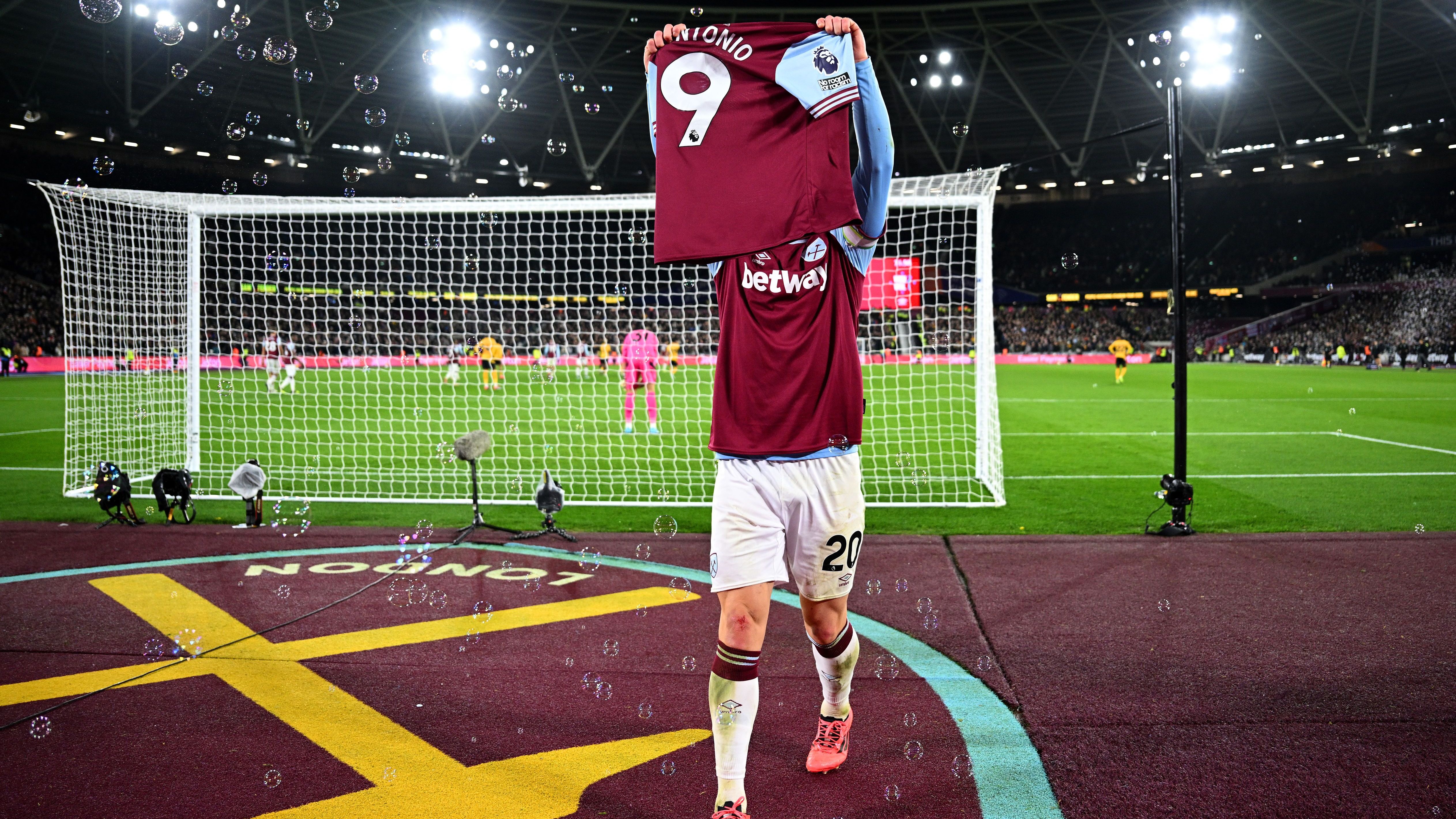 West Ham United FC v Wolverhampton Wanderers FC - Premier League