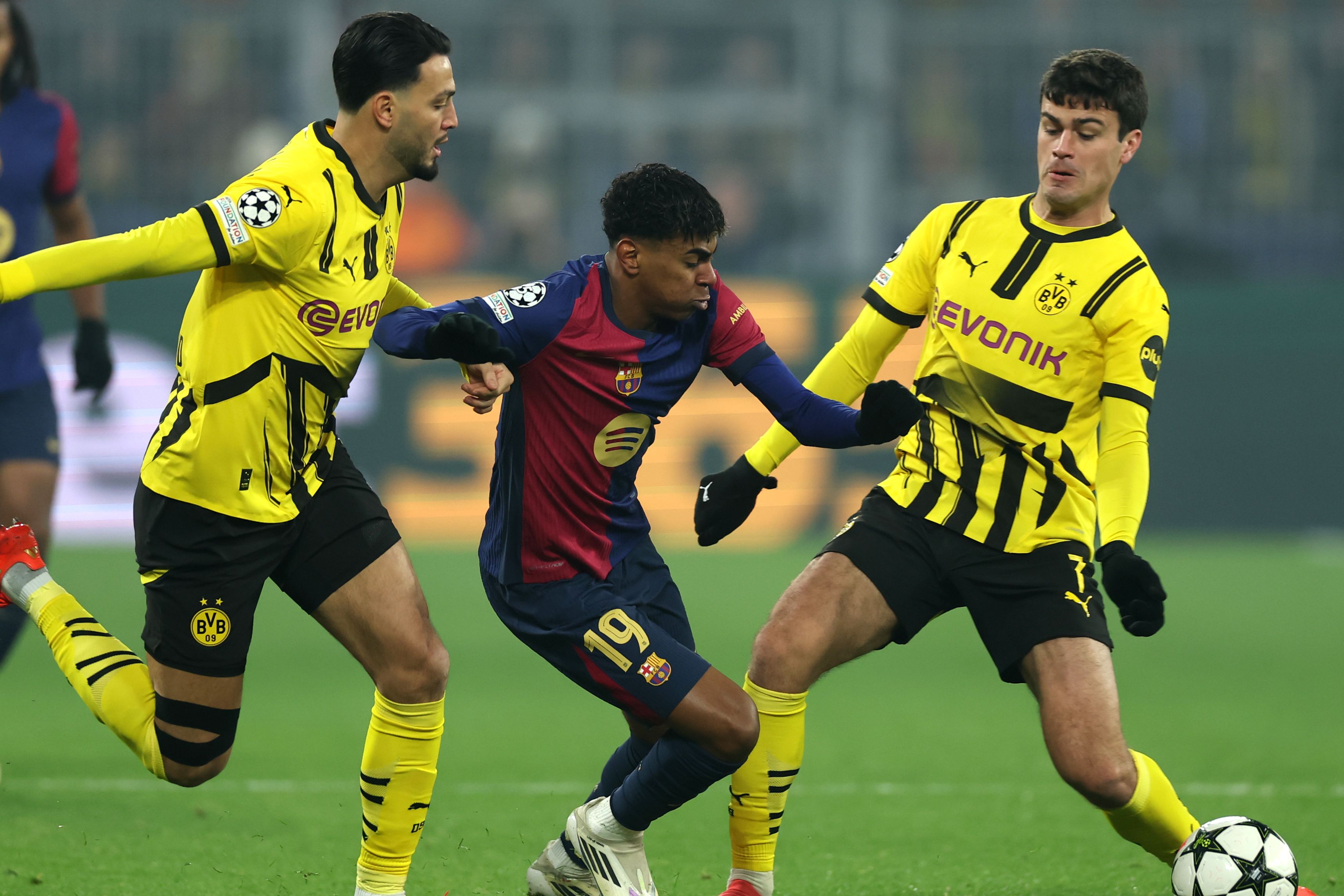 Borussia Dortmund v FC Barcelona - UEFA Champions League 2024/25 League Phase MD6