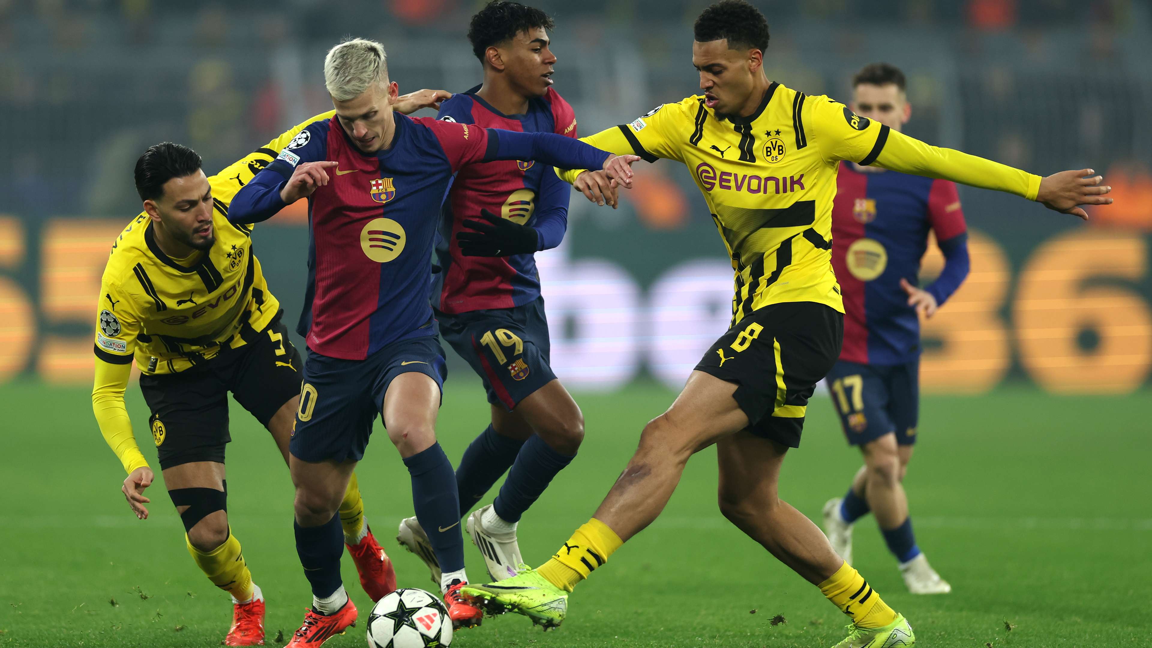 Borussia Dortmund v FC Barcelona - UEFA Champions League 2024/25 League Phase MD6