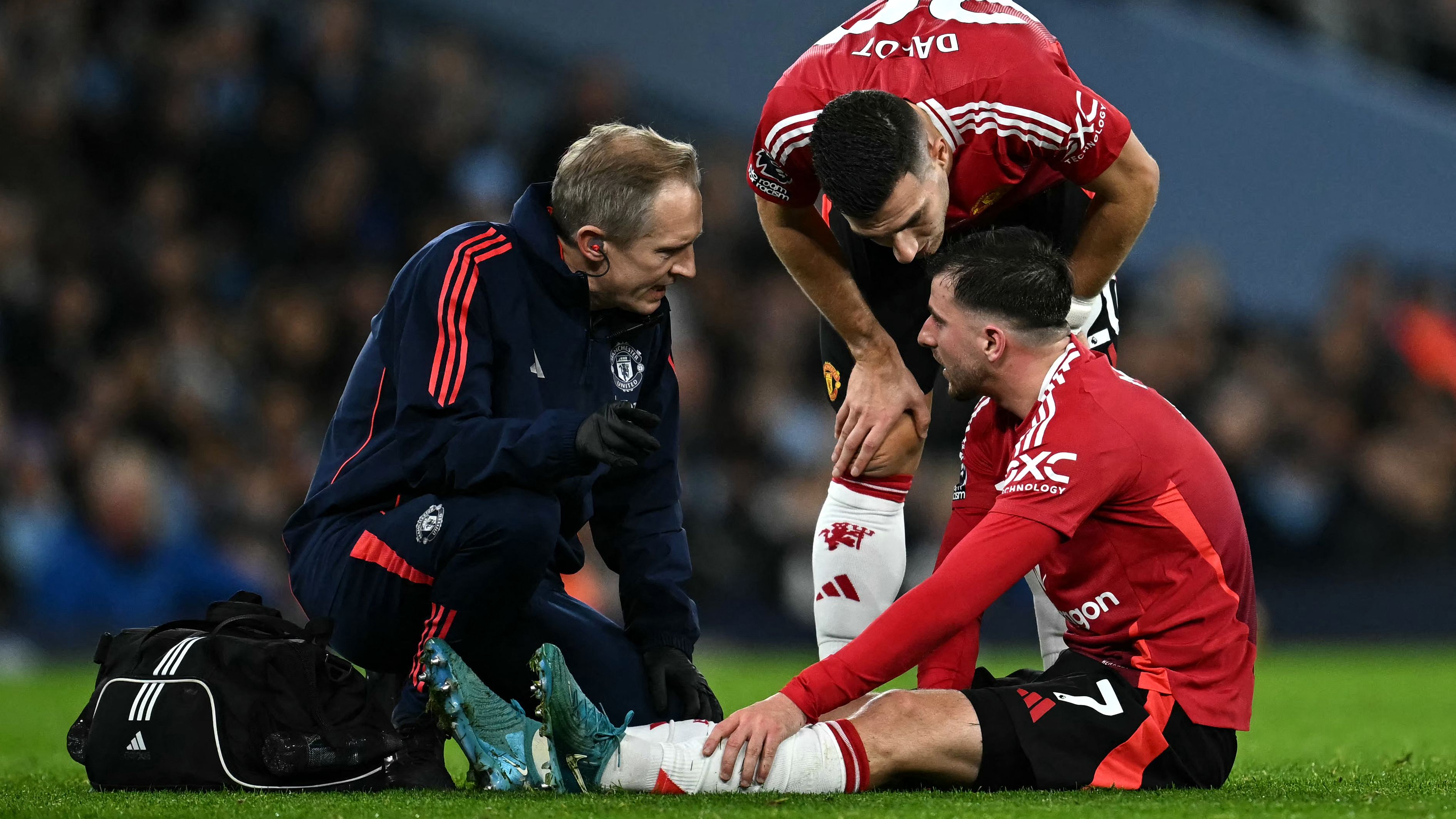 FBL-ENG-PR-MAN CITY-MAN UTD