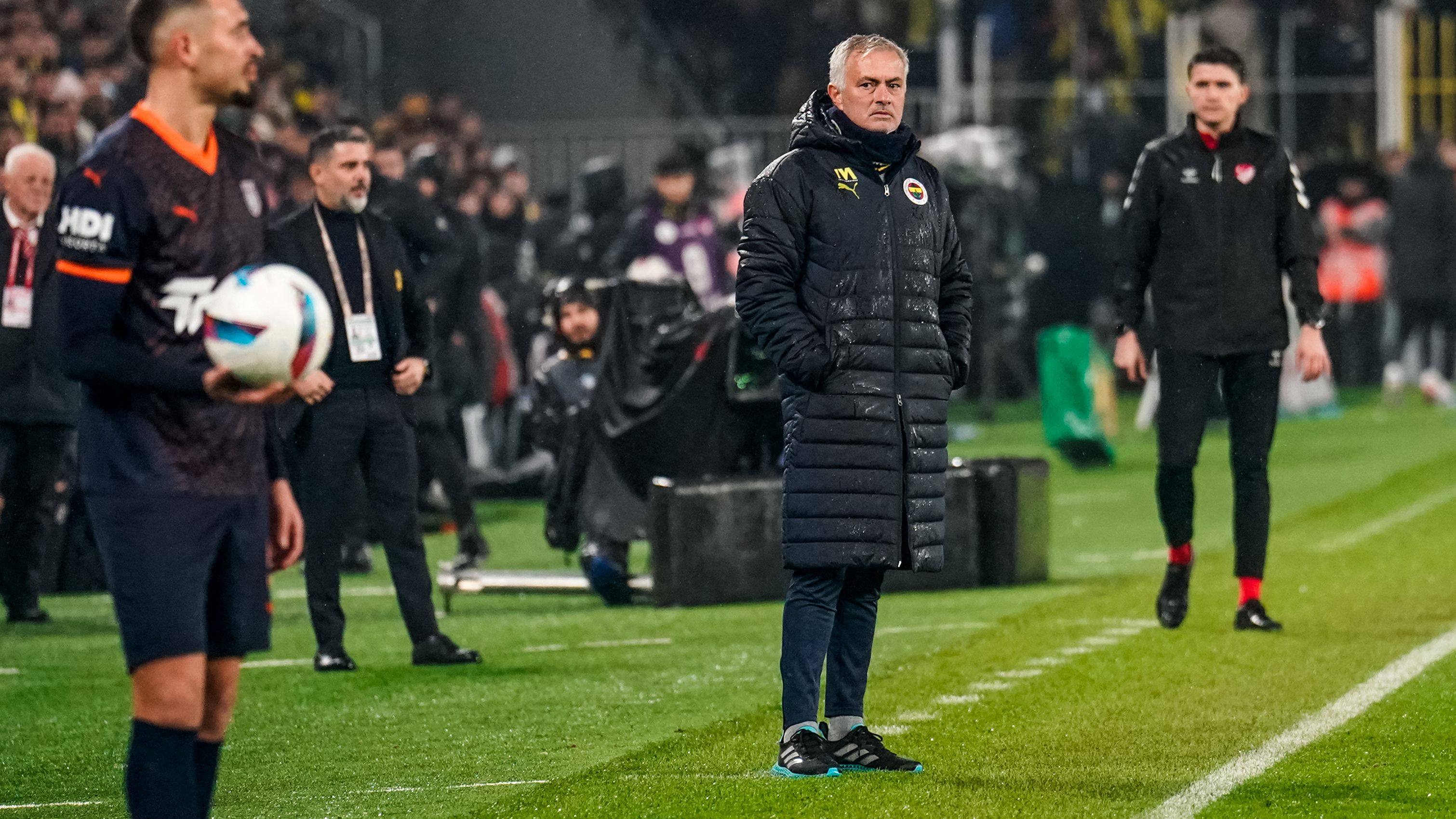 Fenerbahce-Basaksehir-Trendyol-Super-League