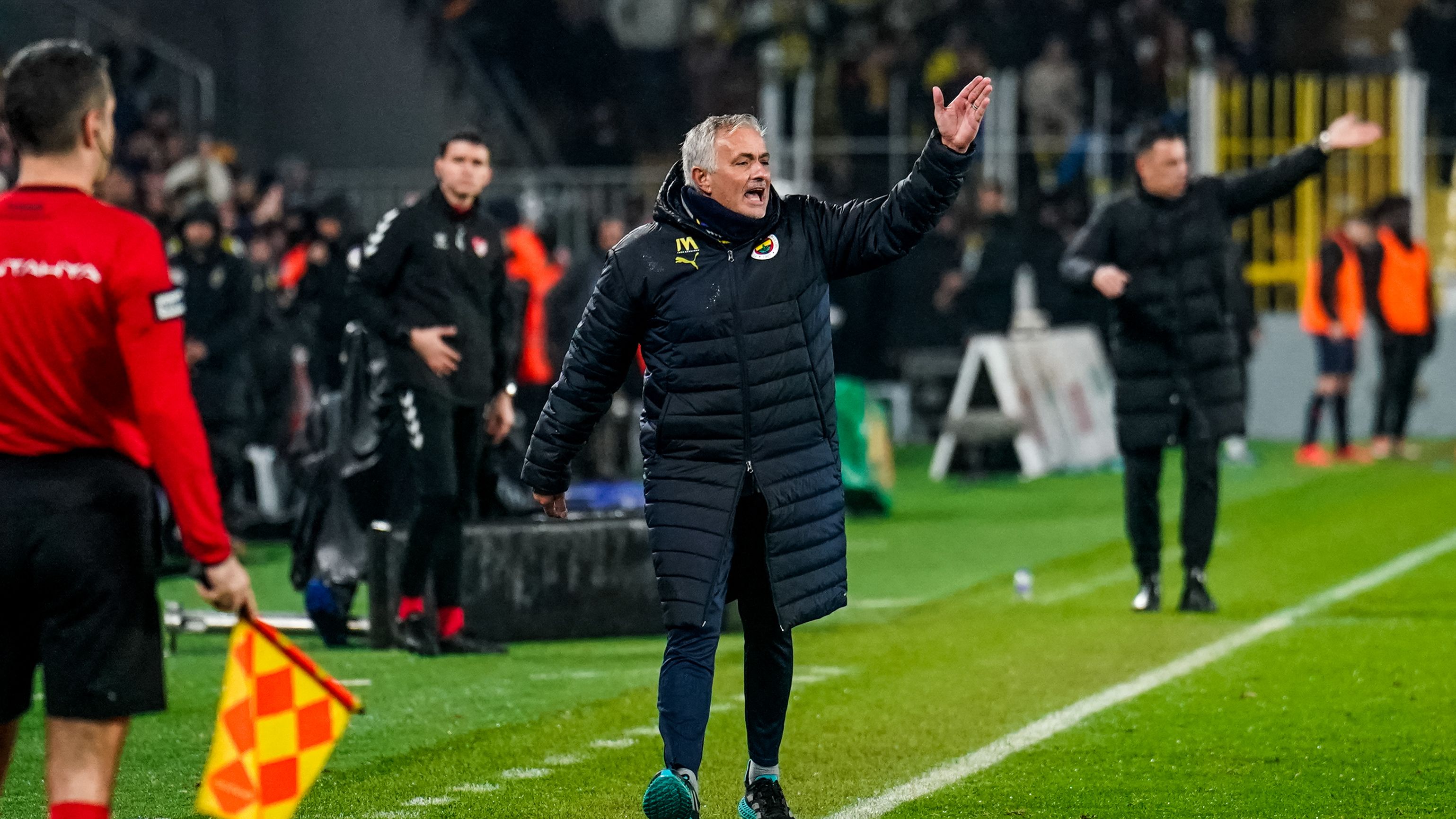 Fenerbahce-Basaksehir-Trendyol-Super-League