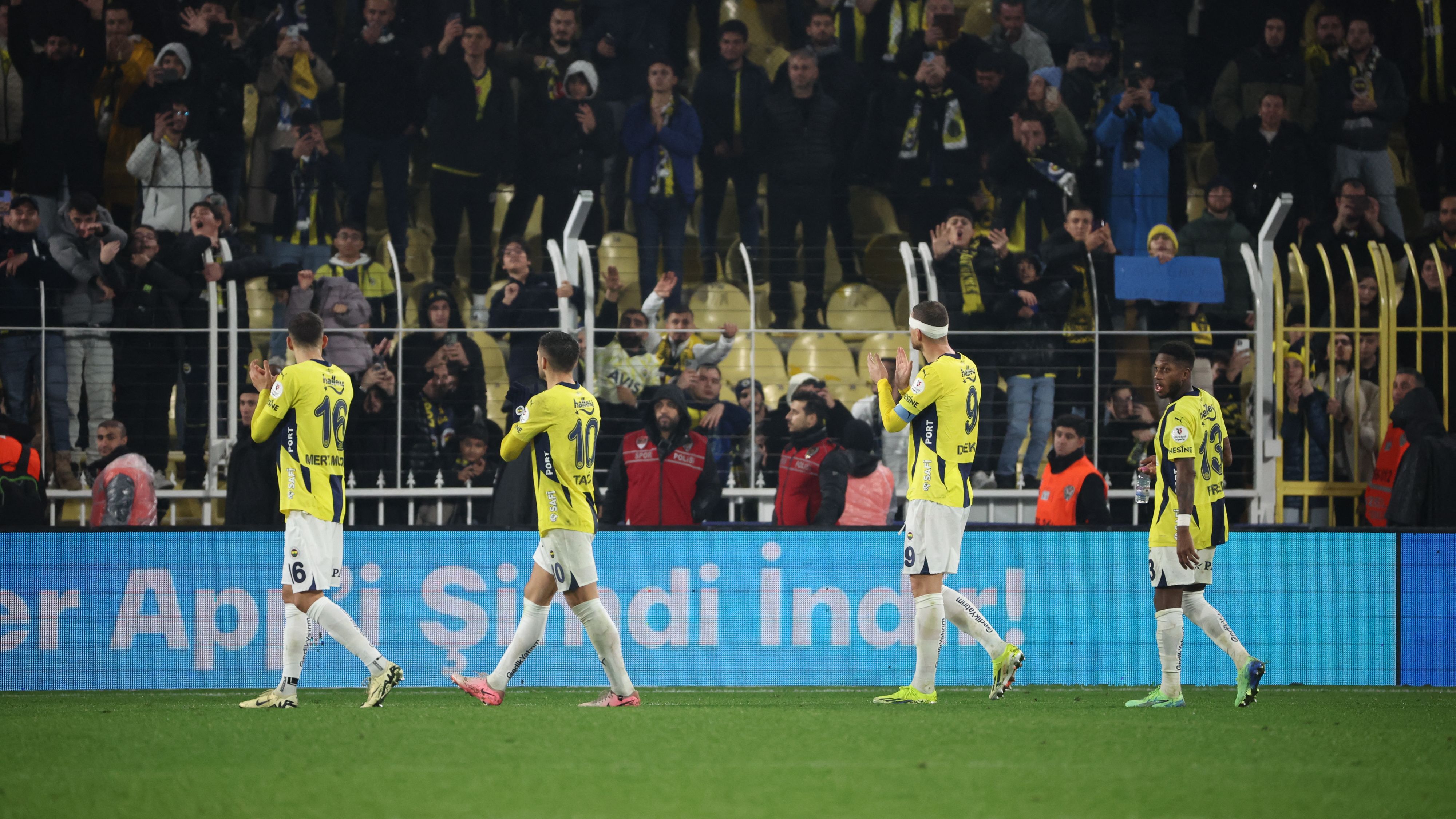 Fenerbahce-vs-Rams-Basaksehir-16th-week-Trendyol-Super-League-20