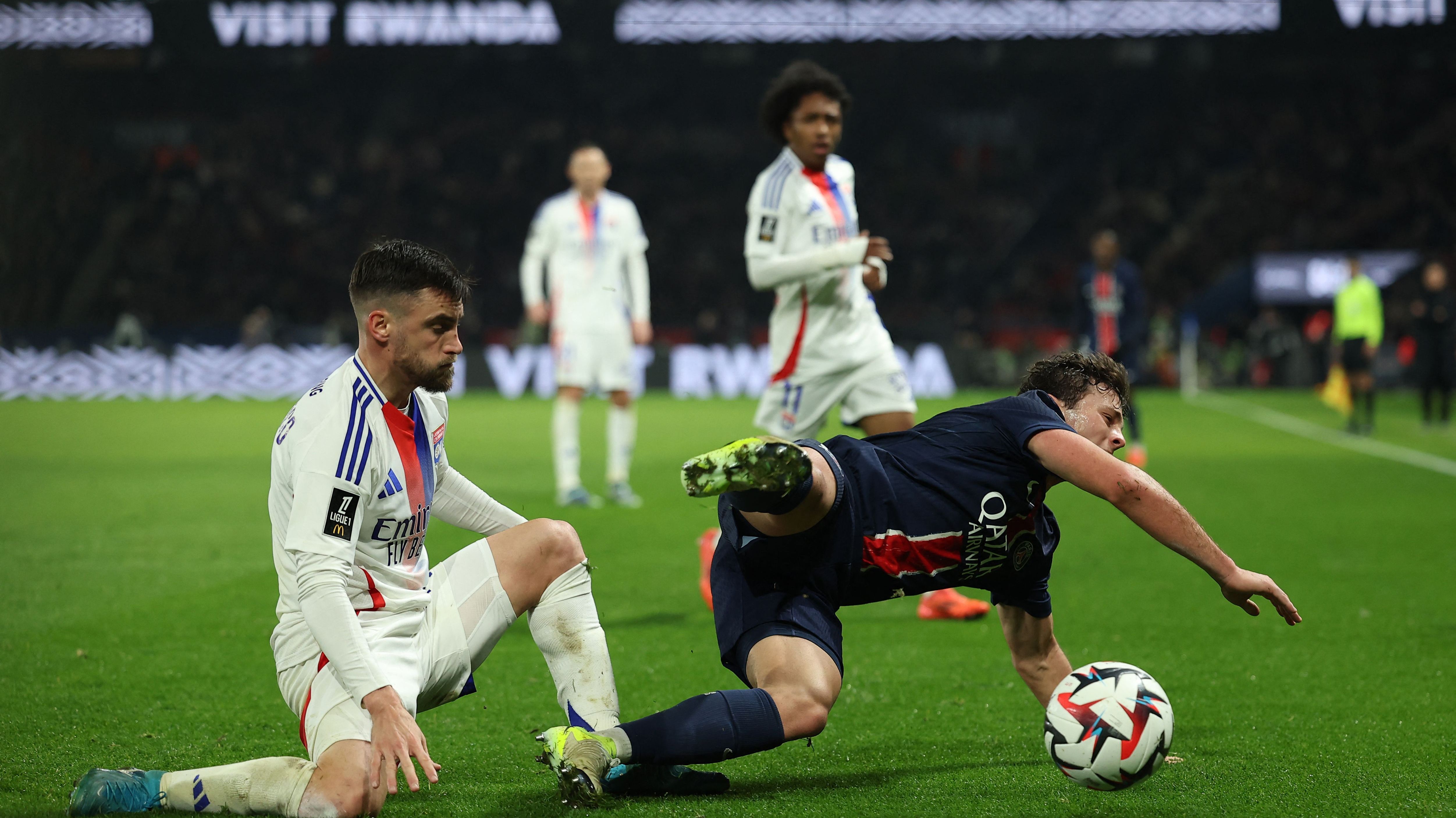 FBL-FRA-LIGUE1-PSG-LYON