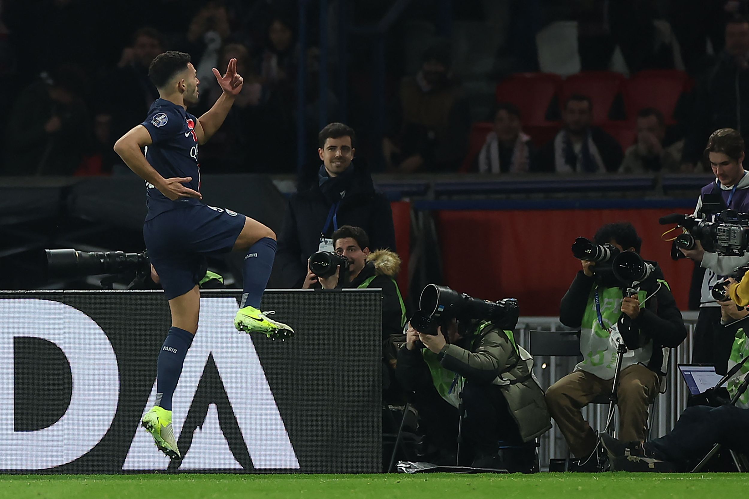 FBL-FRA-LIGUE1-PSG-LYON