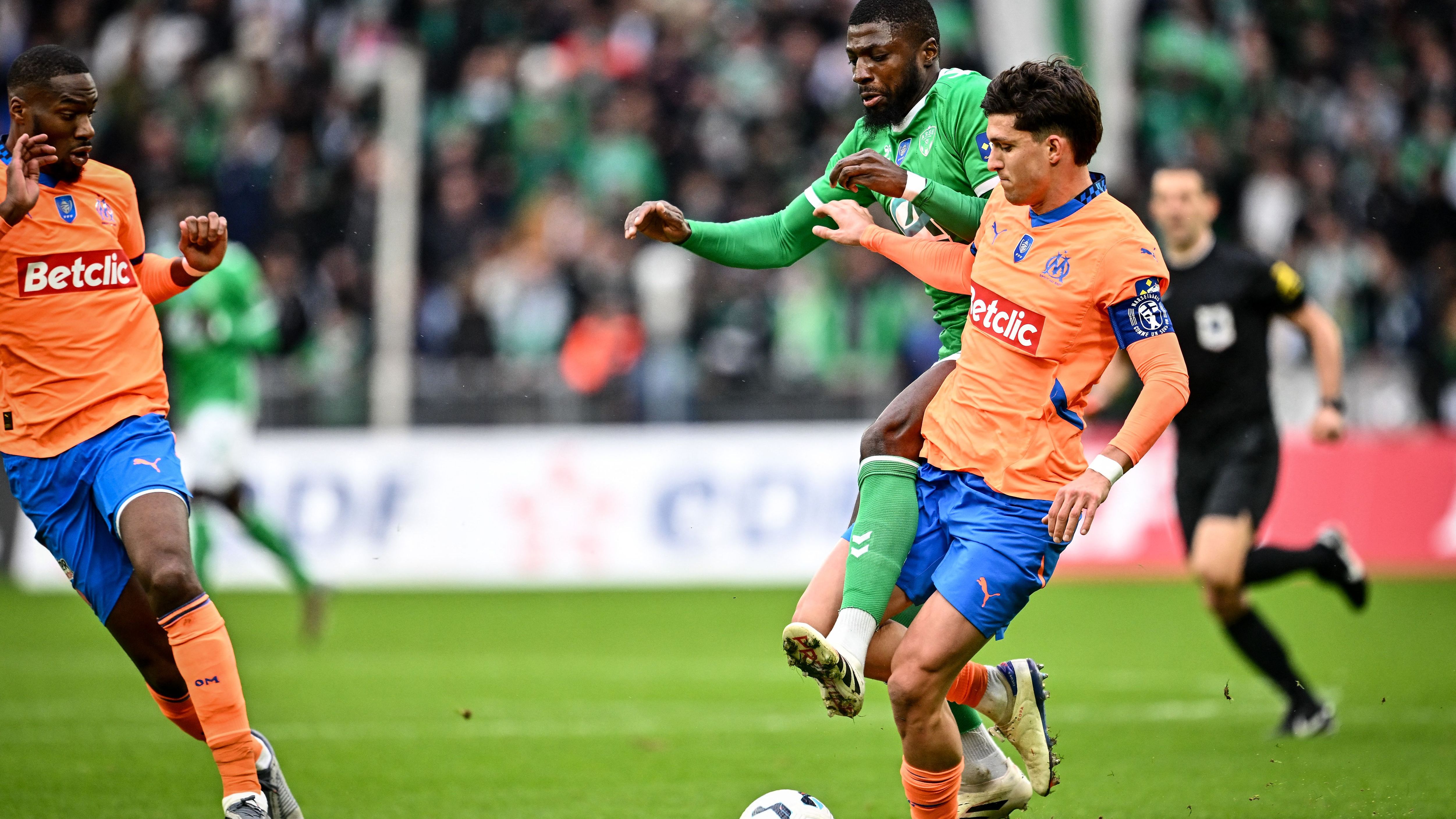 FBL-FRA-CUP-SAINT ETIENNE-MARSEILLE