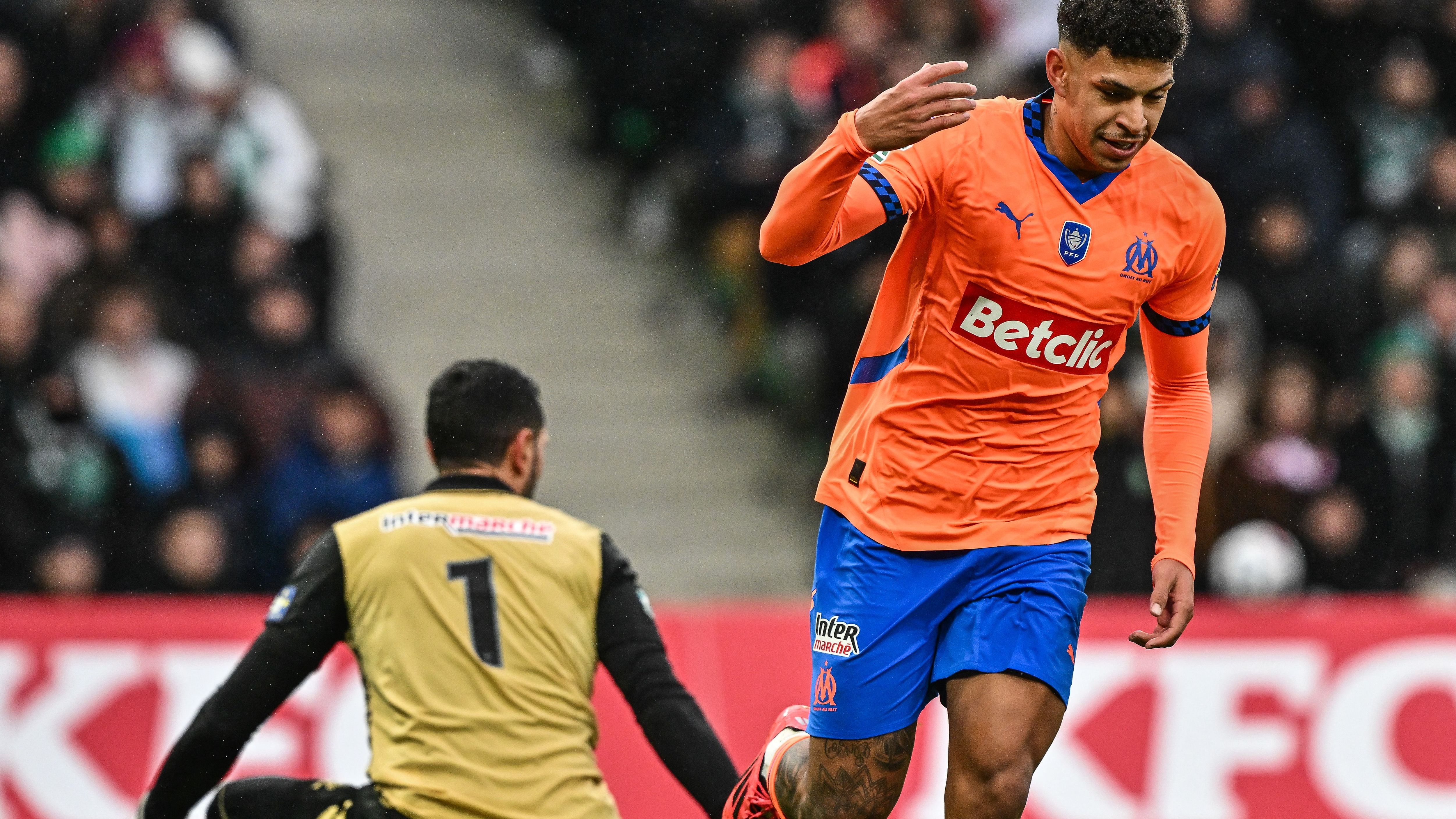 FBL-FRA-CUP-SAINT ETIENNE-MARSEILLE