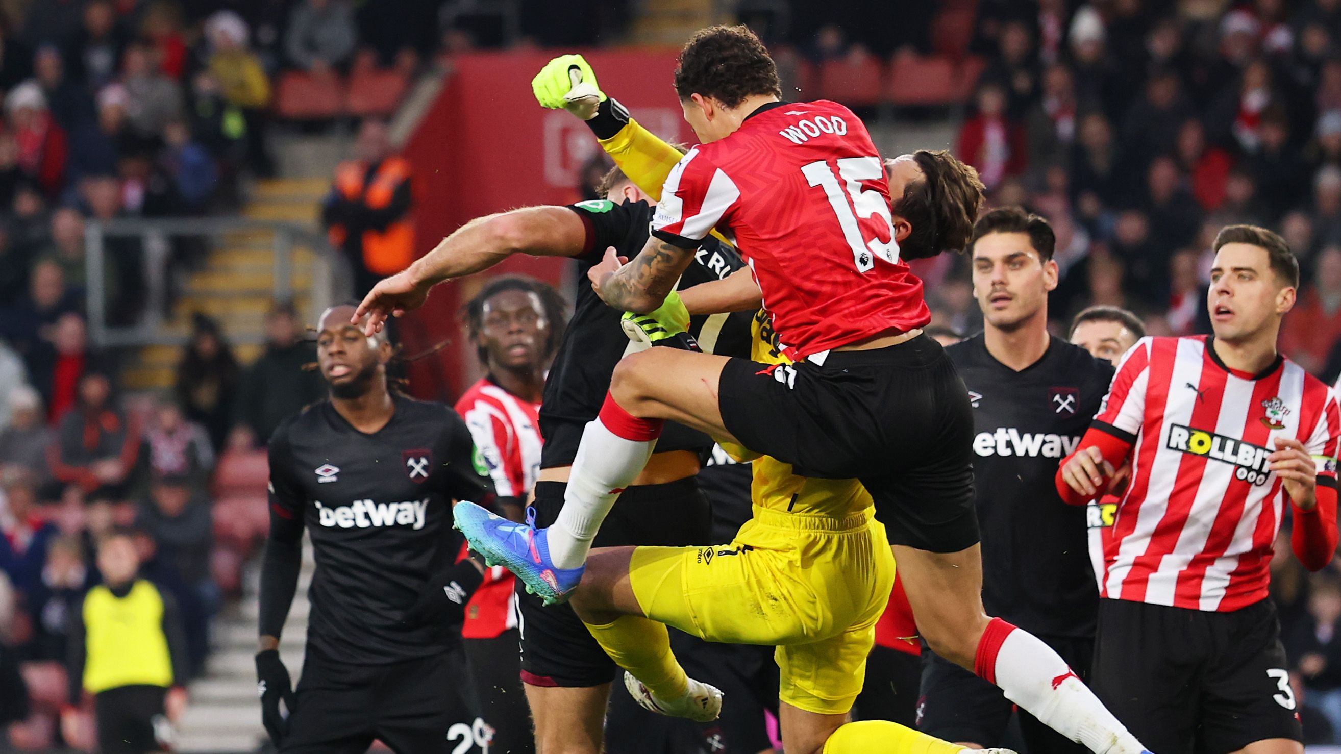 Southampton FC v West Ham United FC - Premier League