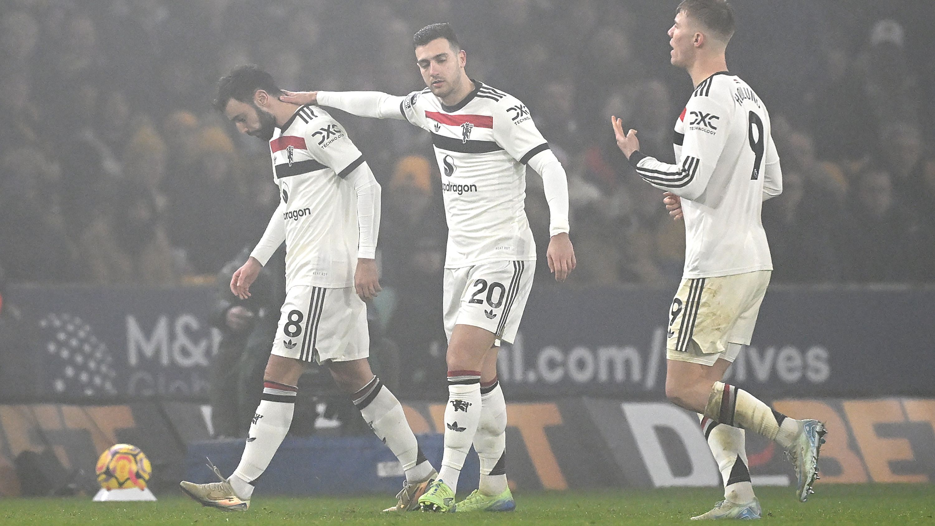 Wolverhampton Wanderers FC v Manchester United FC - Premier League