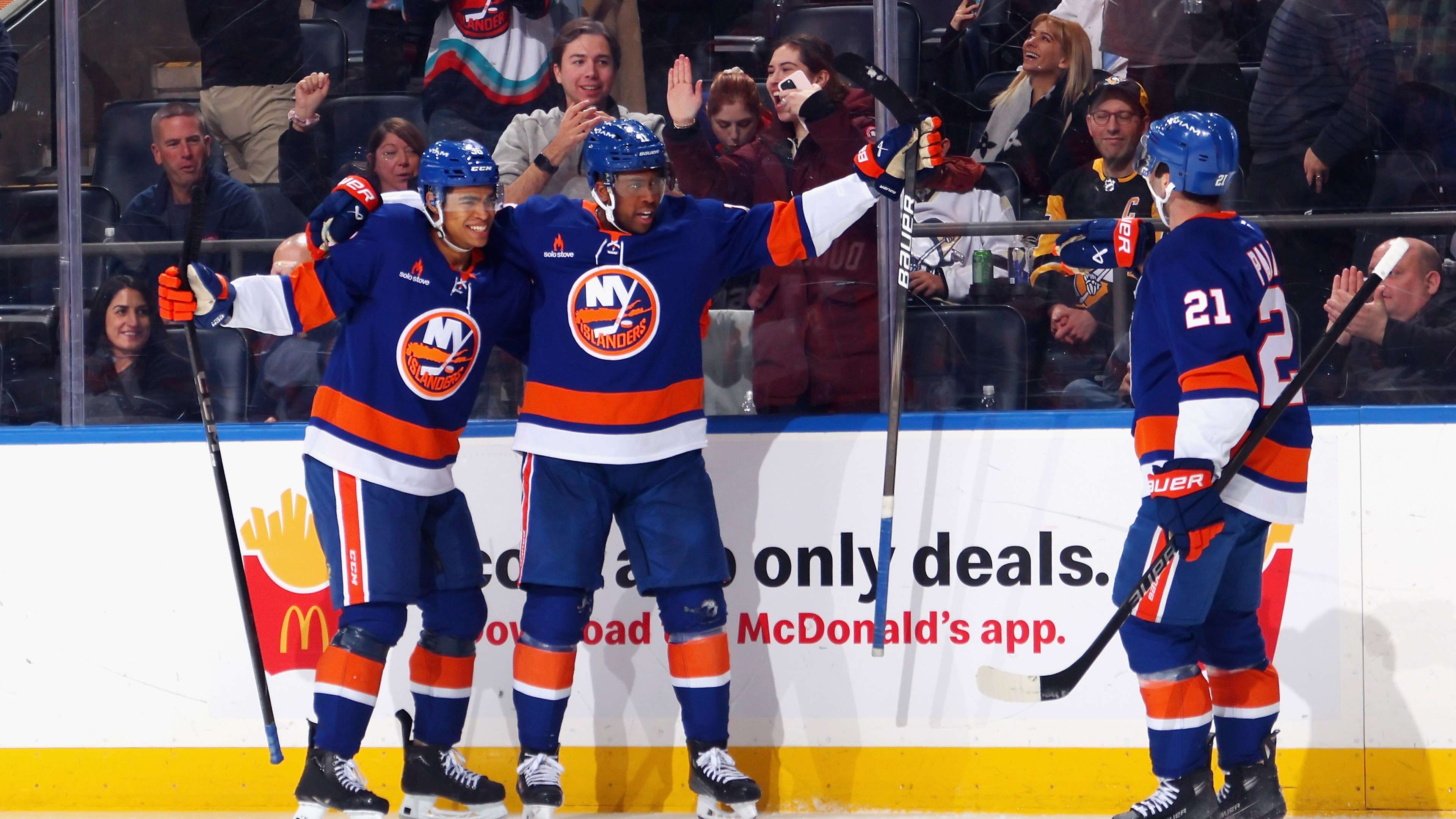 Pittsburgh Penguins v New York Islanders