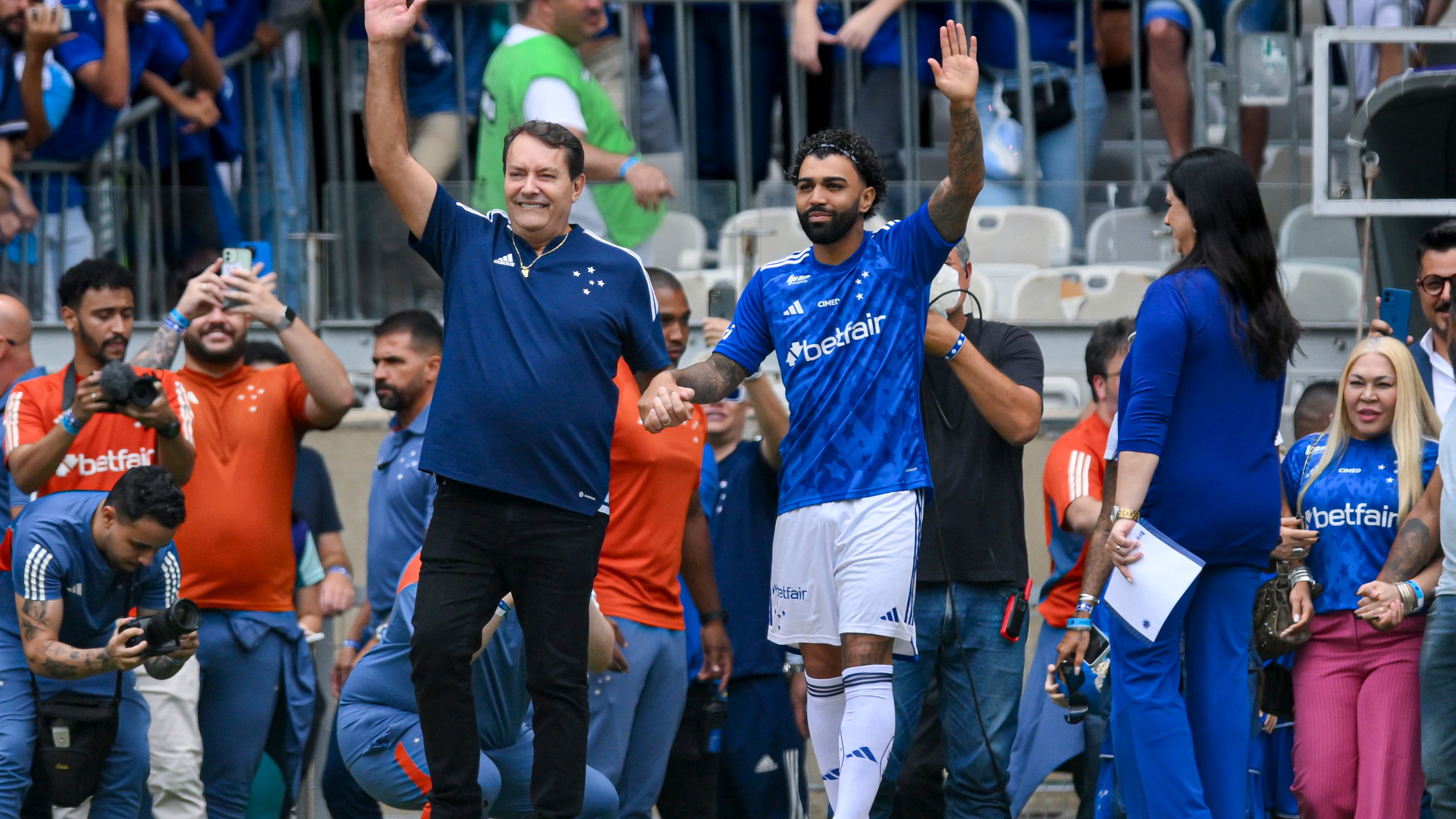 Cruzeiro Unveils Gabriel Barbosa As New Player