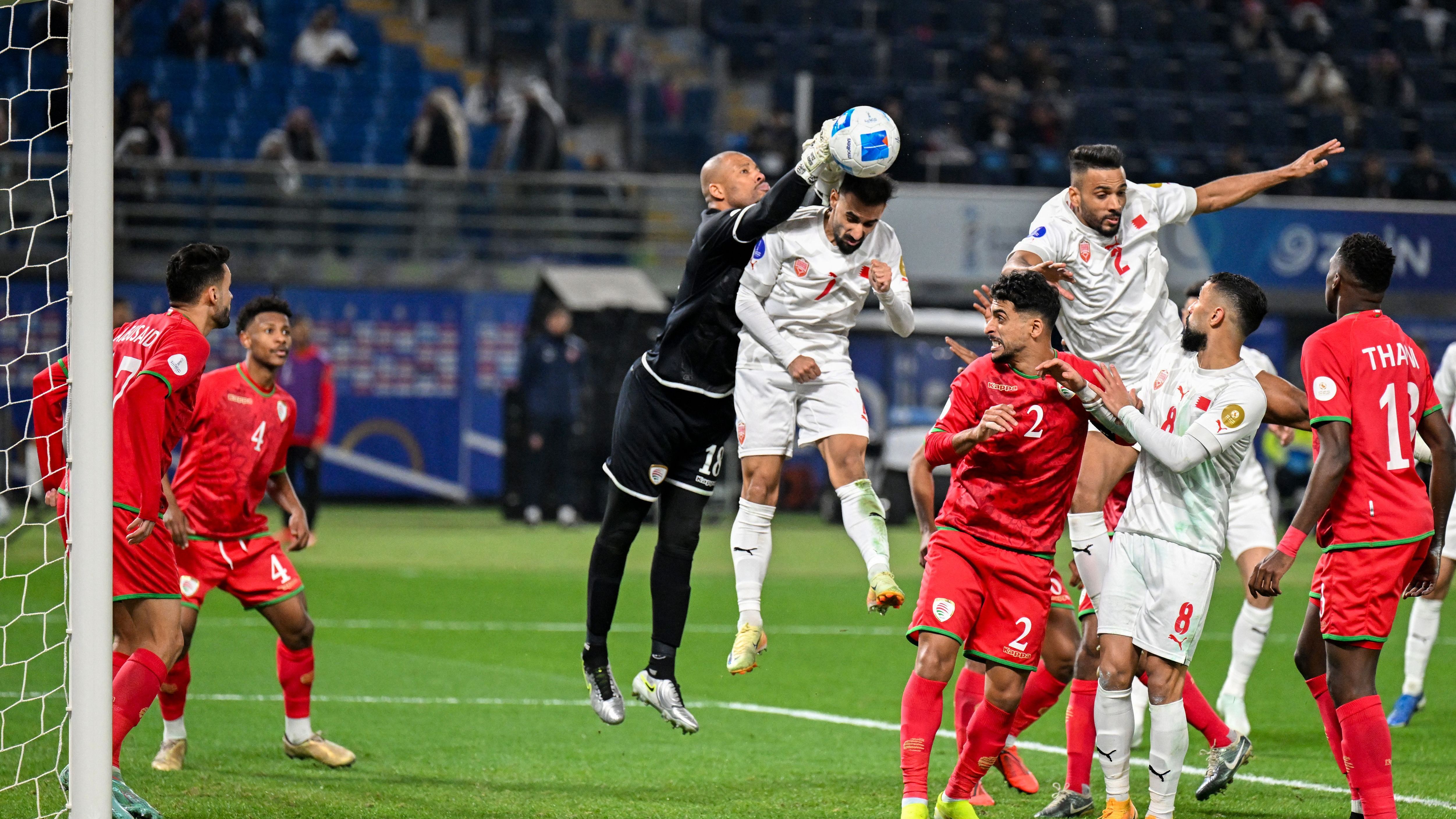 FBL-GULF-CUP-OMA-BHR-FANS