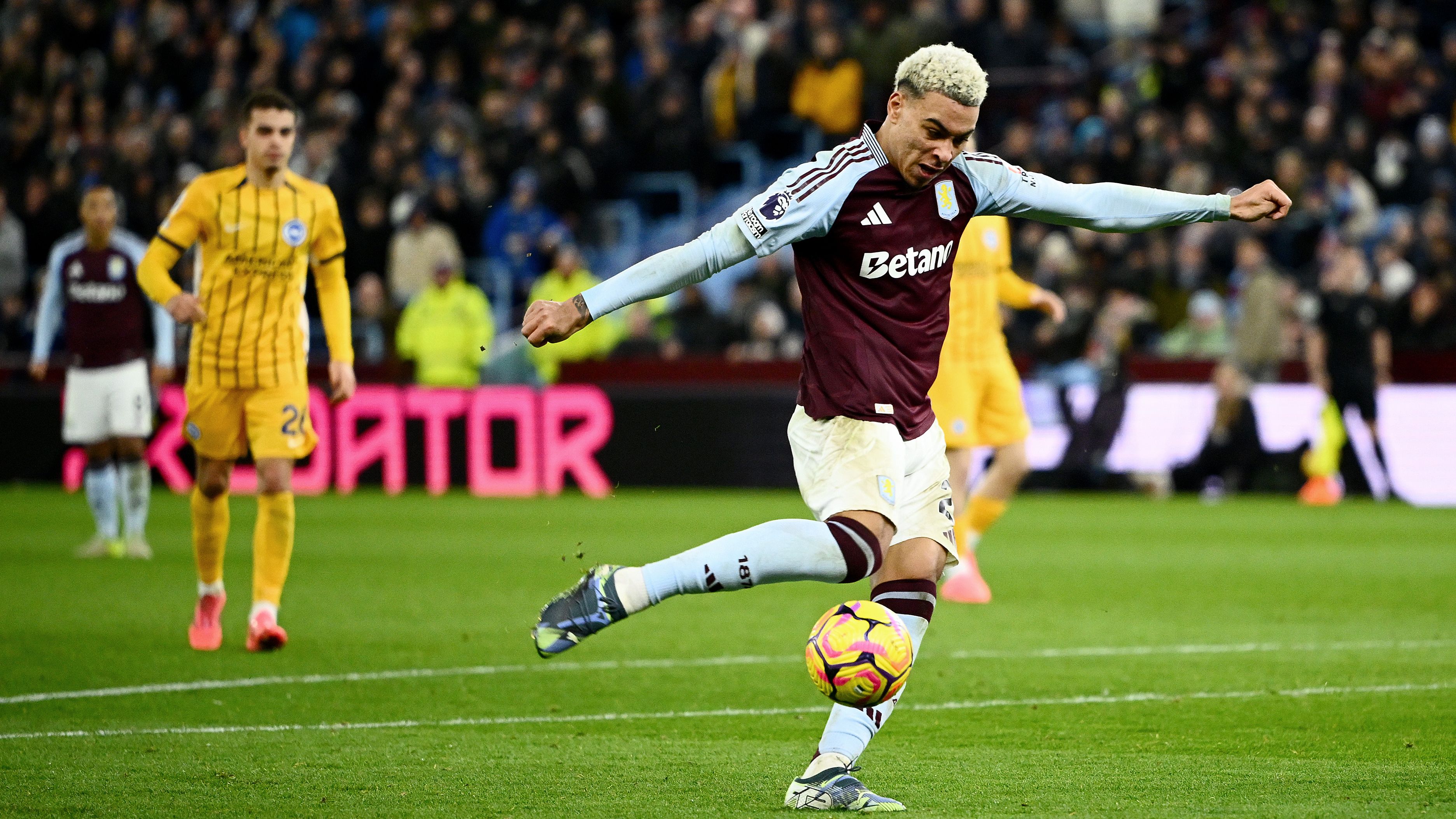 Aston Villa FC v Brighton & Hove Albion FC - Premier League