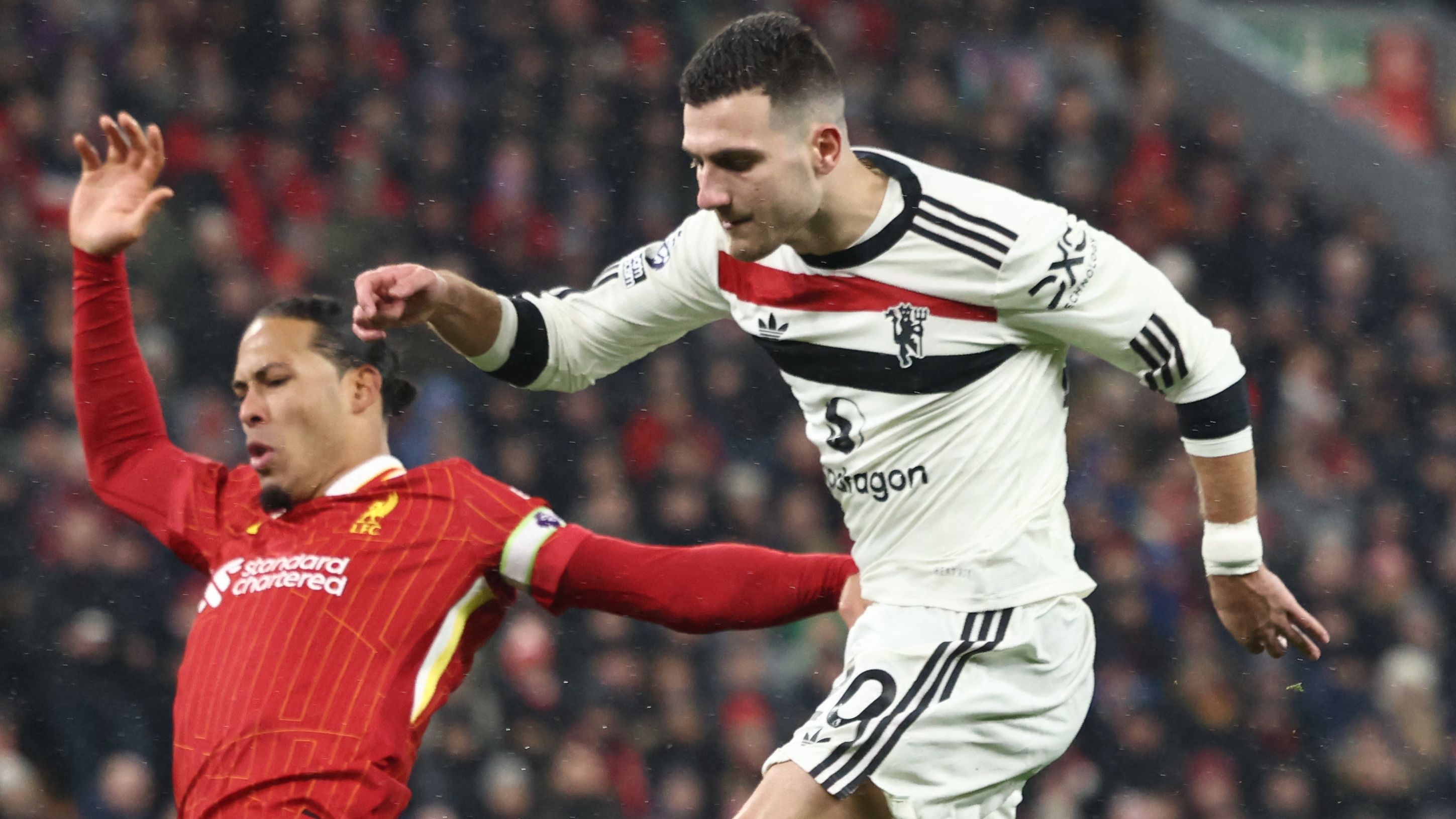 FBL-ENG-PR-LIVERPOOL-MAN UTD