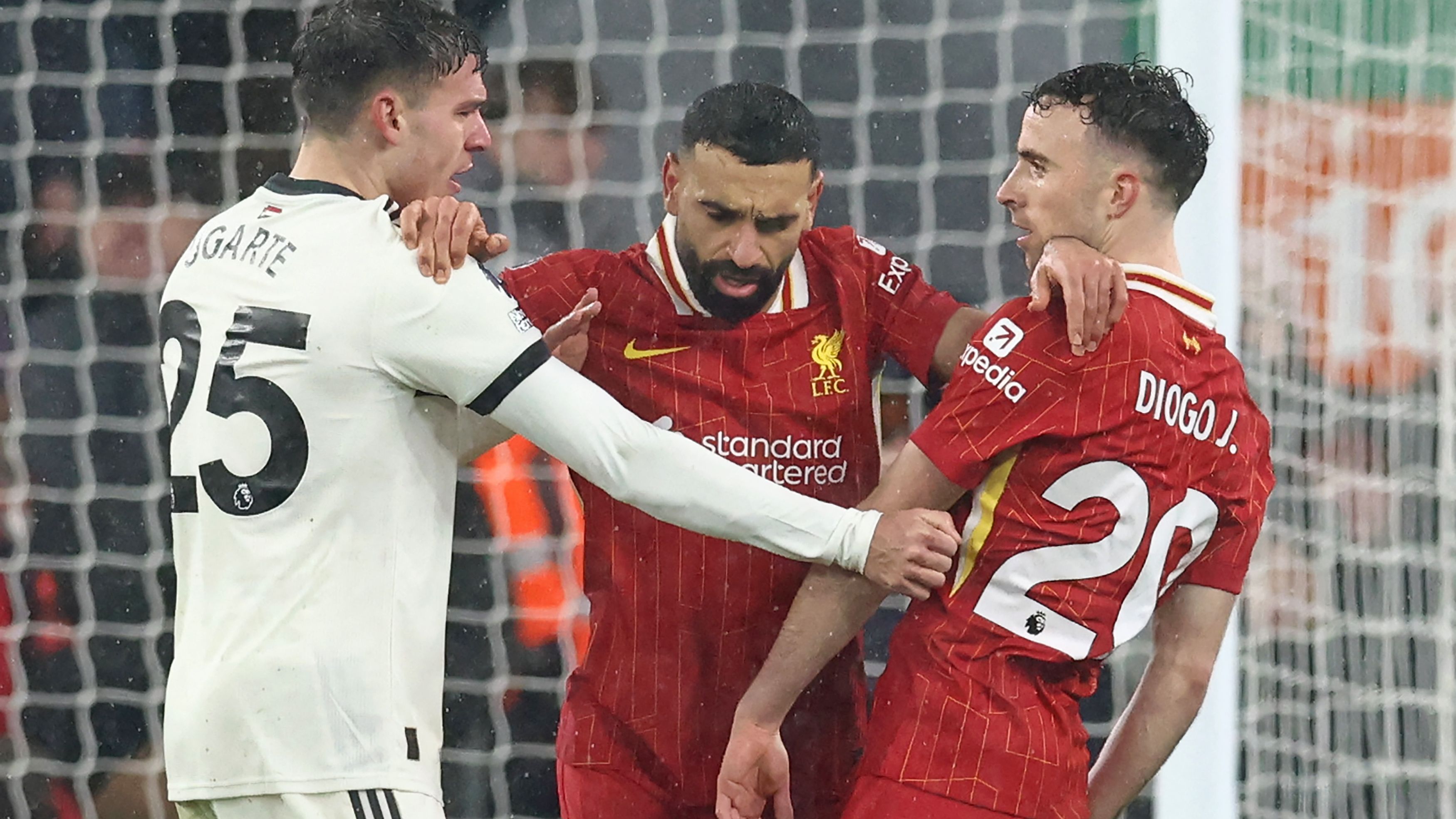 FBL-ENG-PR-LIVERPOOL-MAN UTD