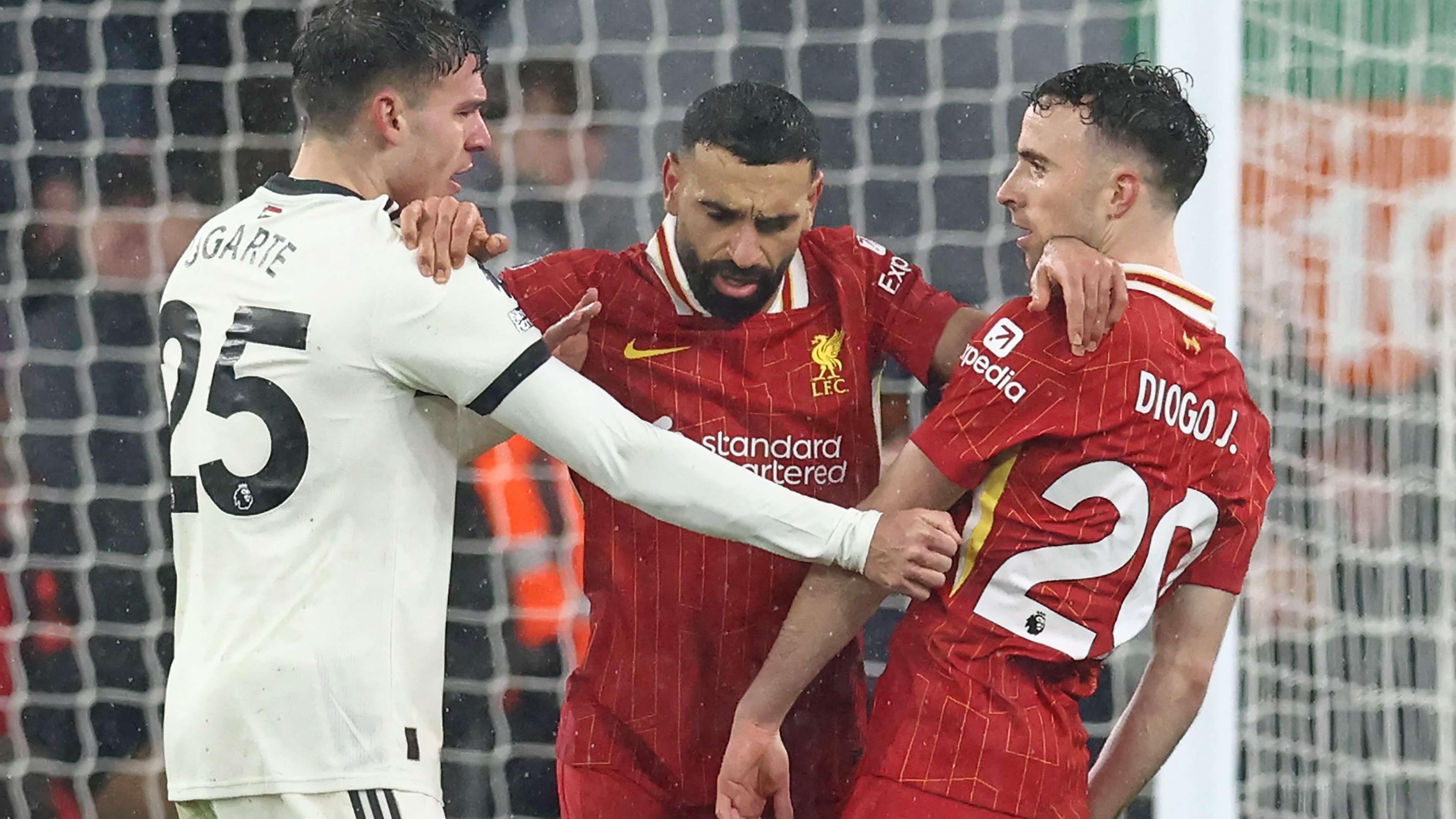 FBL-ENG-PR-LIVERPOOL-MAN UTD