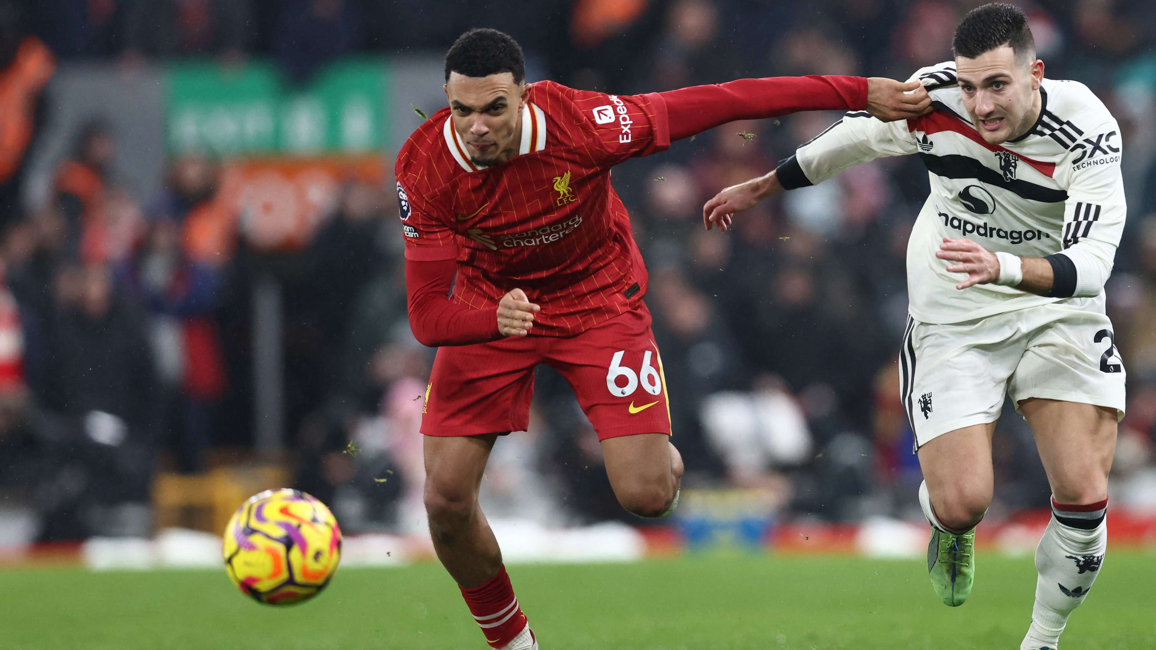 FBL-ENG-PR-LIVERPOOL-MAN UTD