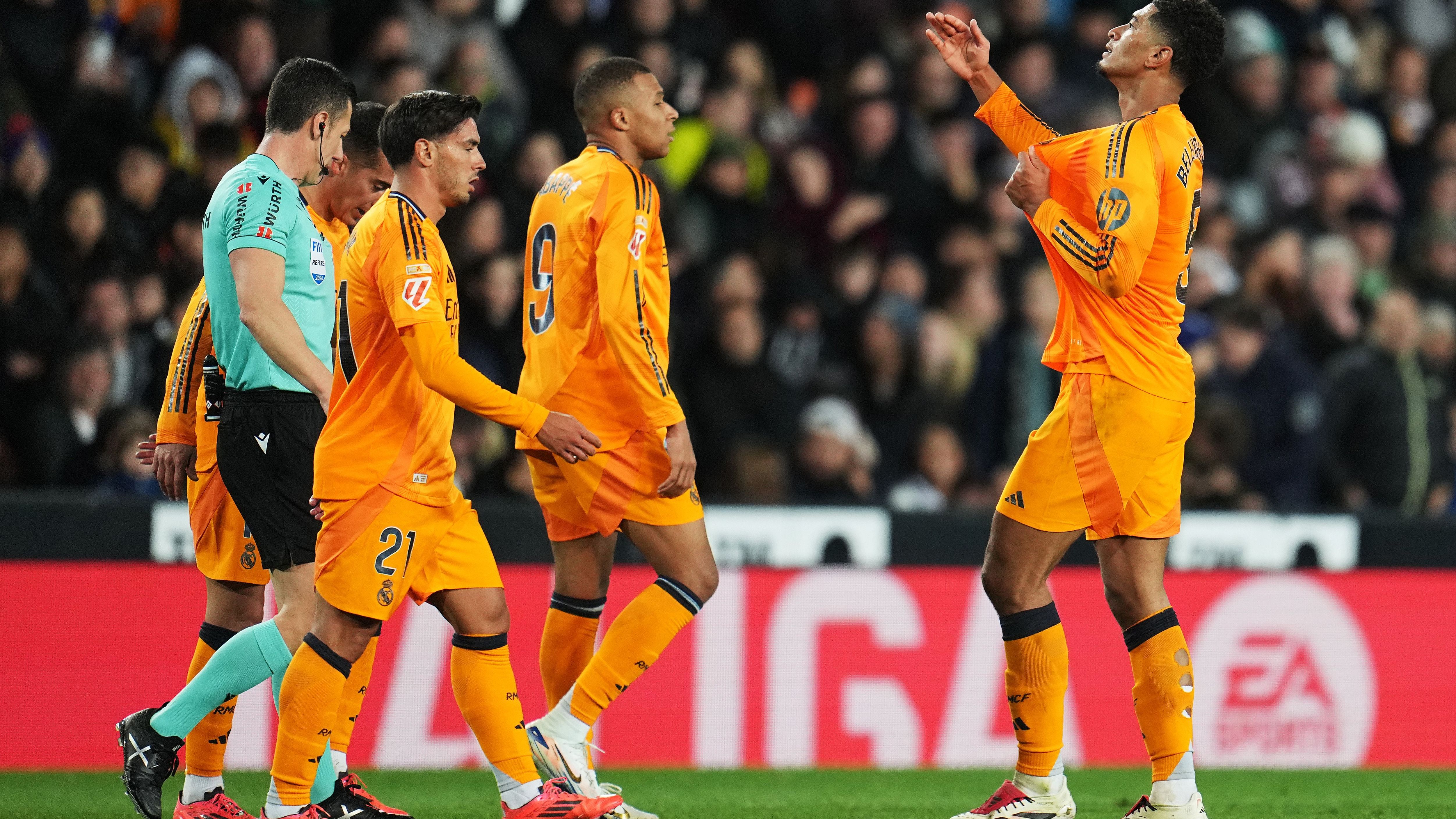 Valencia CF v Real Madrid CF - La Liga EA Sports