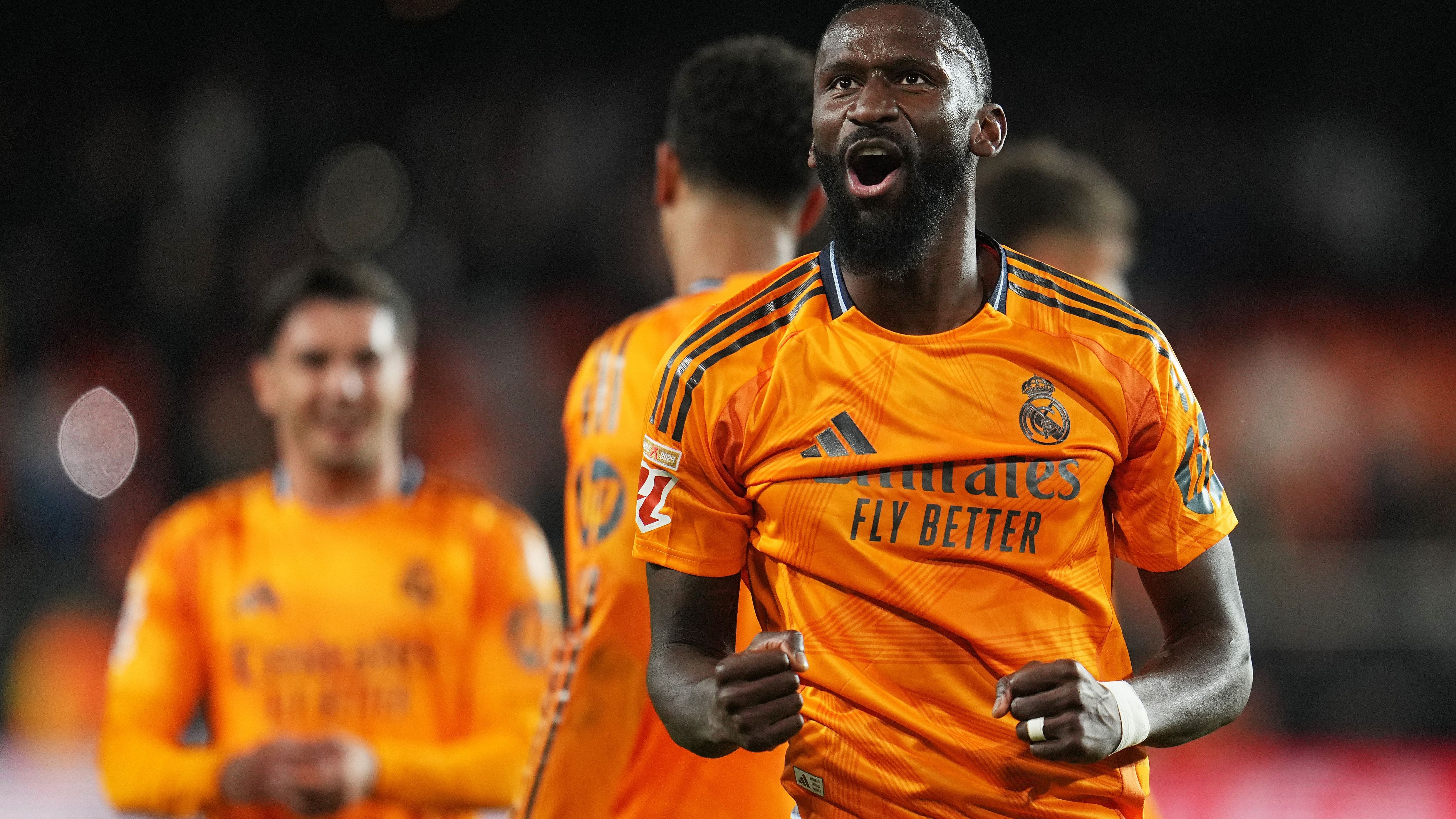 Valencia CF v Real Madrid CF - La Liga EA Sports